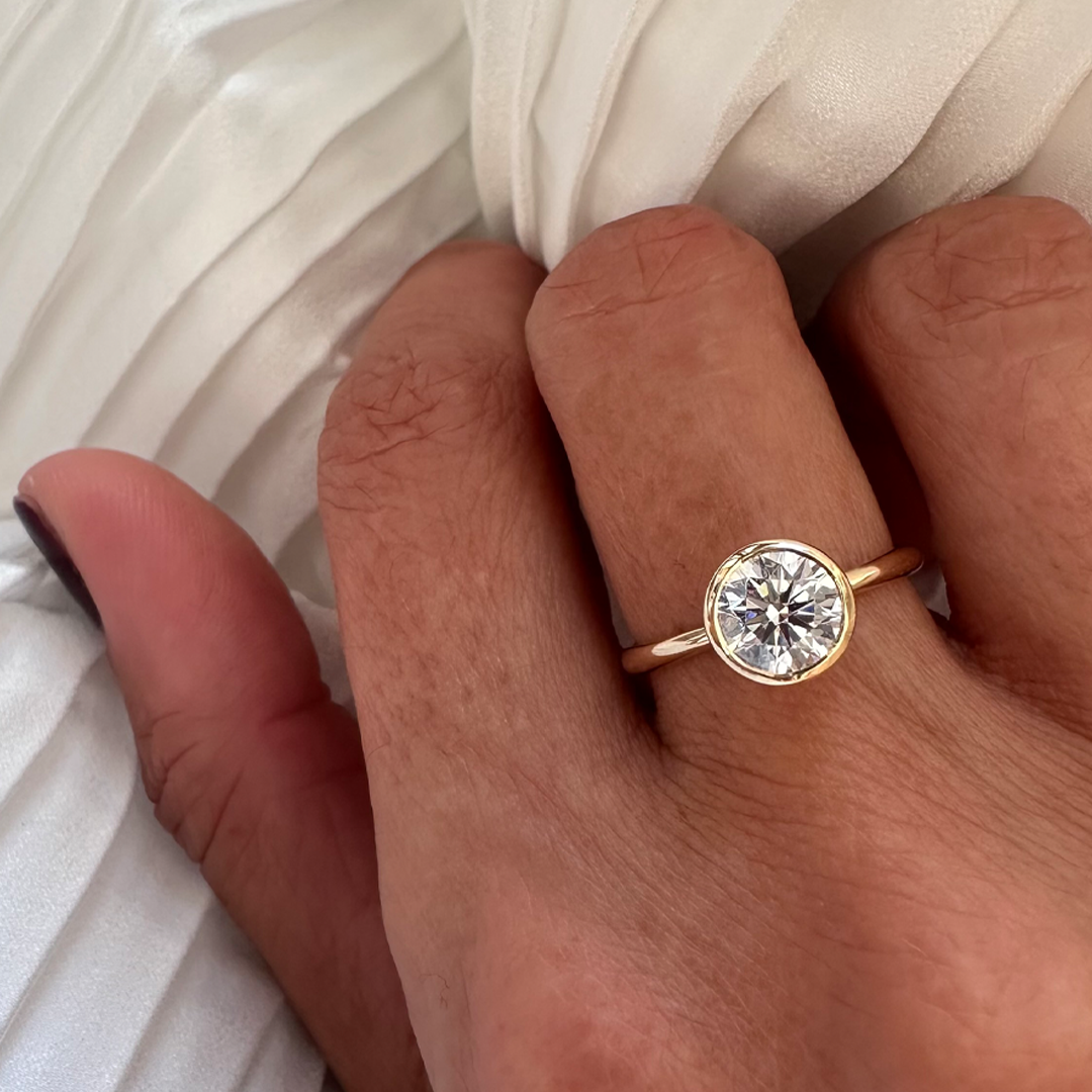 18K Yellow Gold Round LAB Diamond Ring