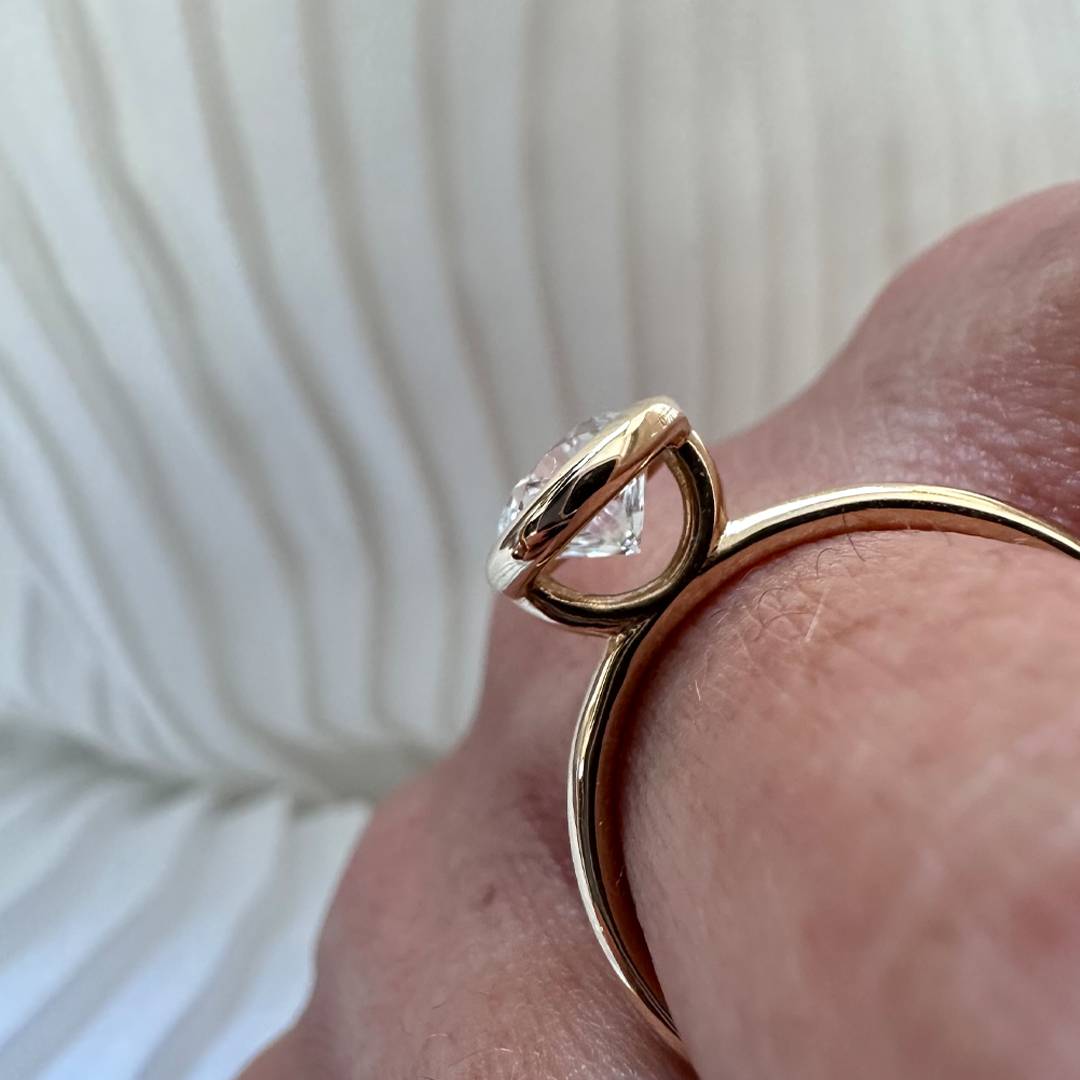 18K Yellow Gold Round LAB Diamond Ring