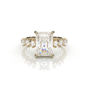 18K Yellow Gold Emerald LAB Diamond Ring with 6 small Diamonds