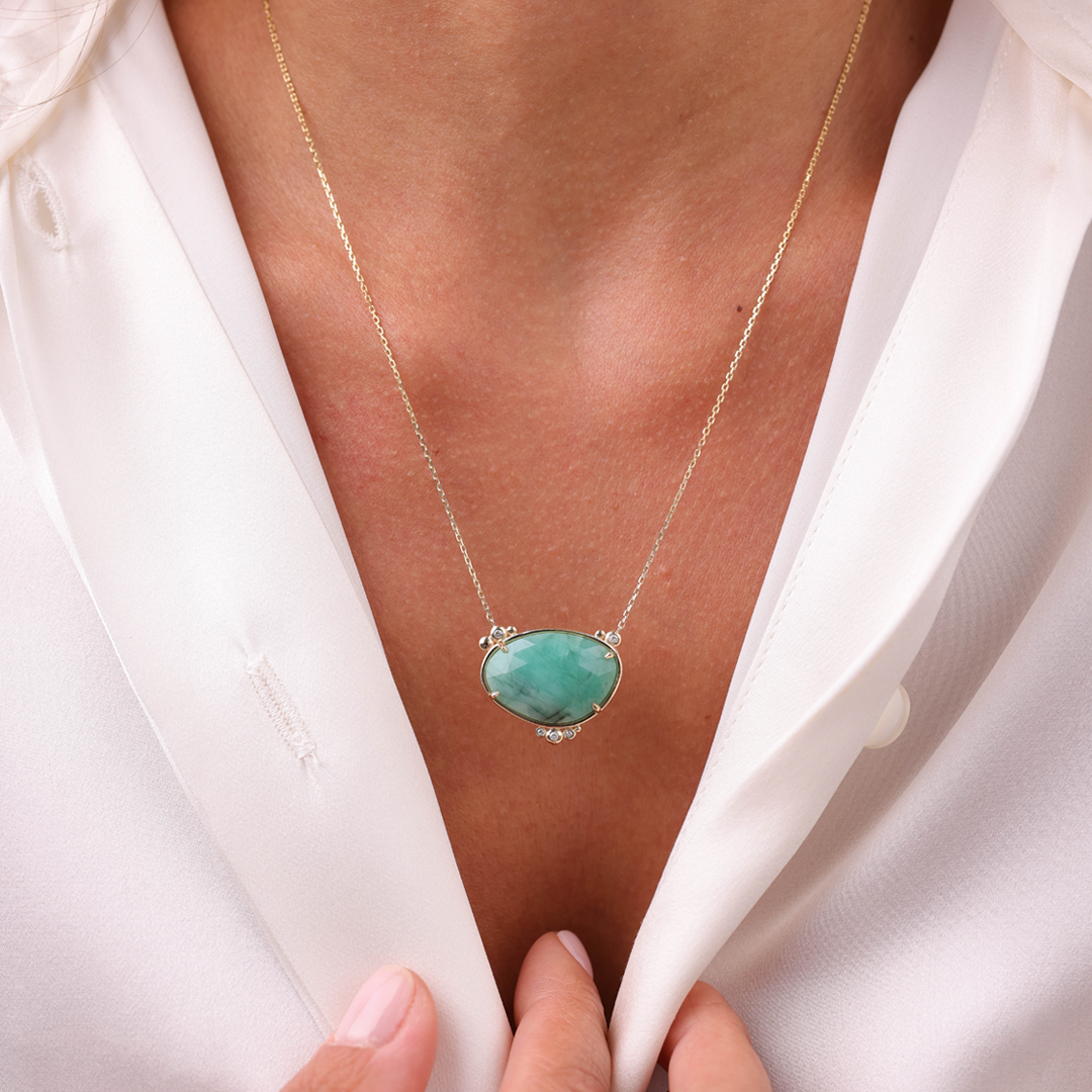 14K Gold Horizontal Emerald Necklace  with 5 diamonds