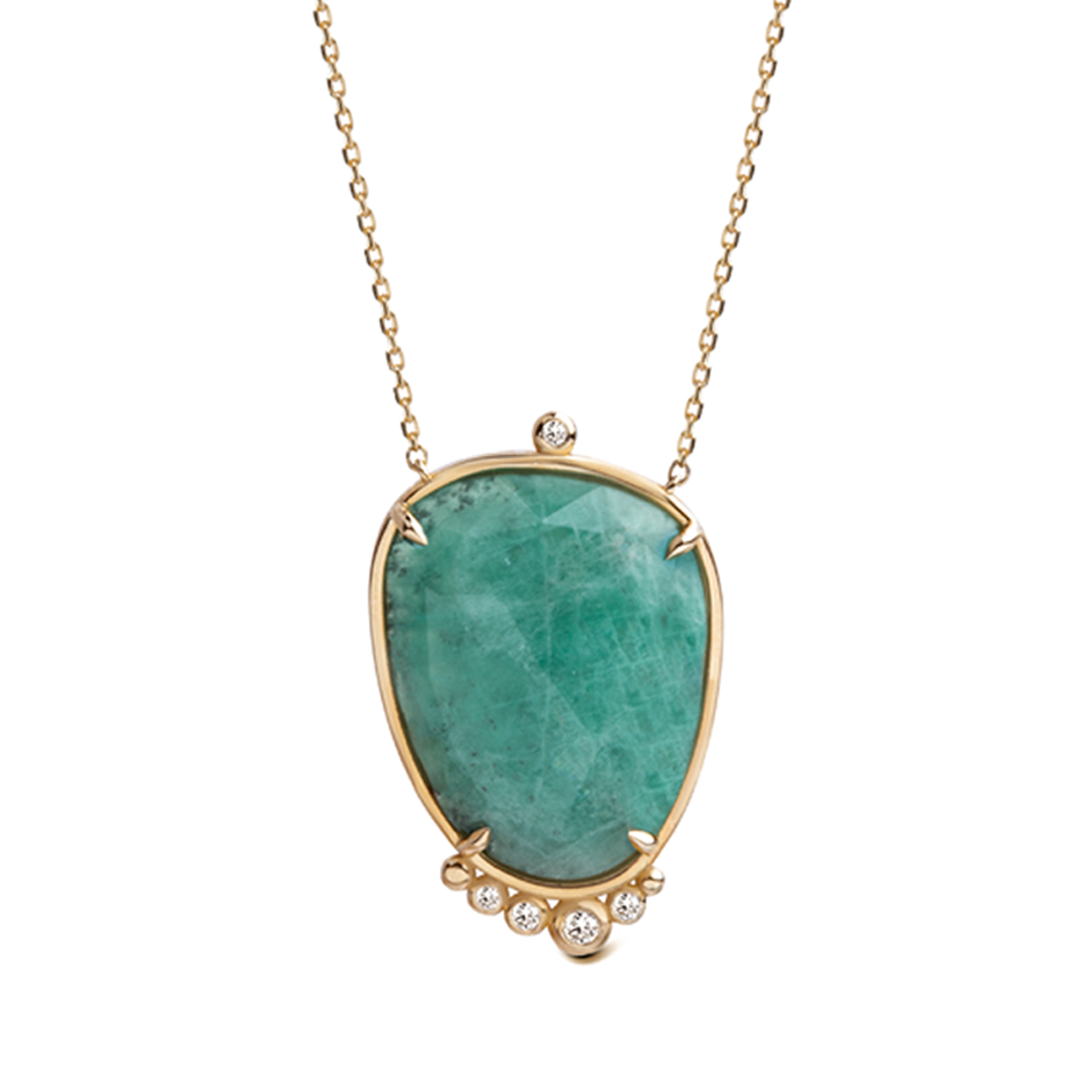 14K Gold Oval Emerald Necklace  with 5 diamonds
