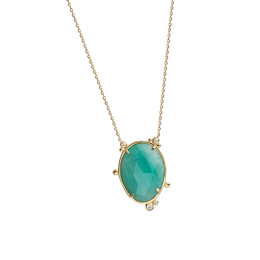 14K Gold Oval Emerald Necklace  with 4 diamonds