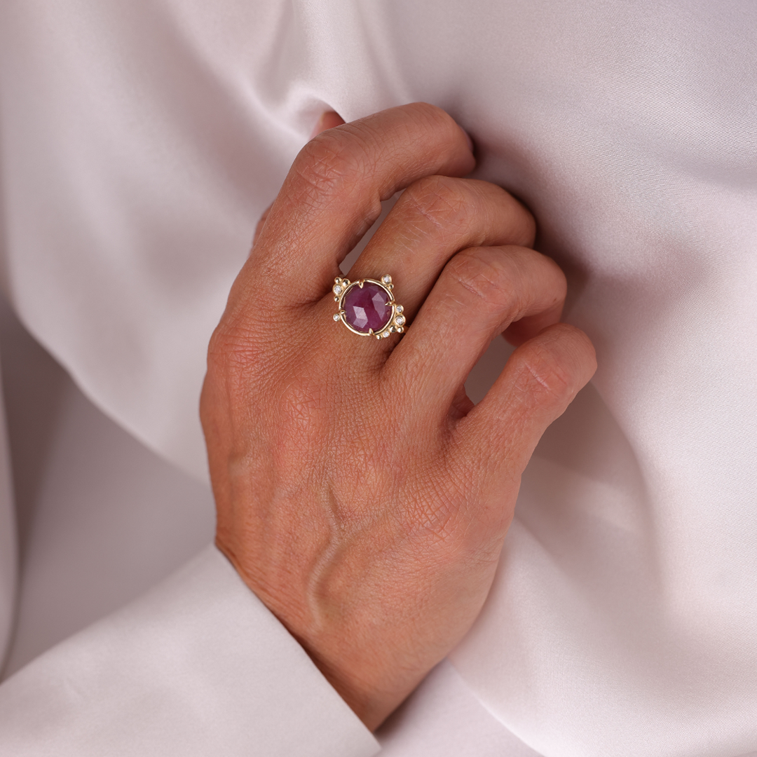 14K Gold Round Rose cut Ruby Ring with 6 Diamonds