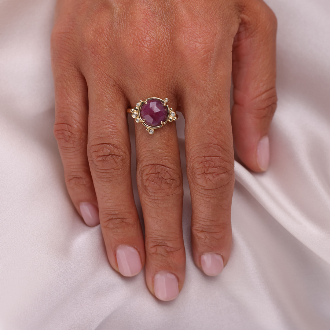 14K Gold Round Rose cut Ruby Ring with 6 Diamonds