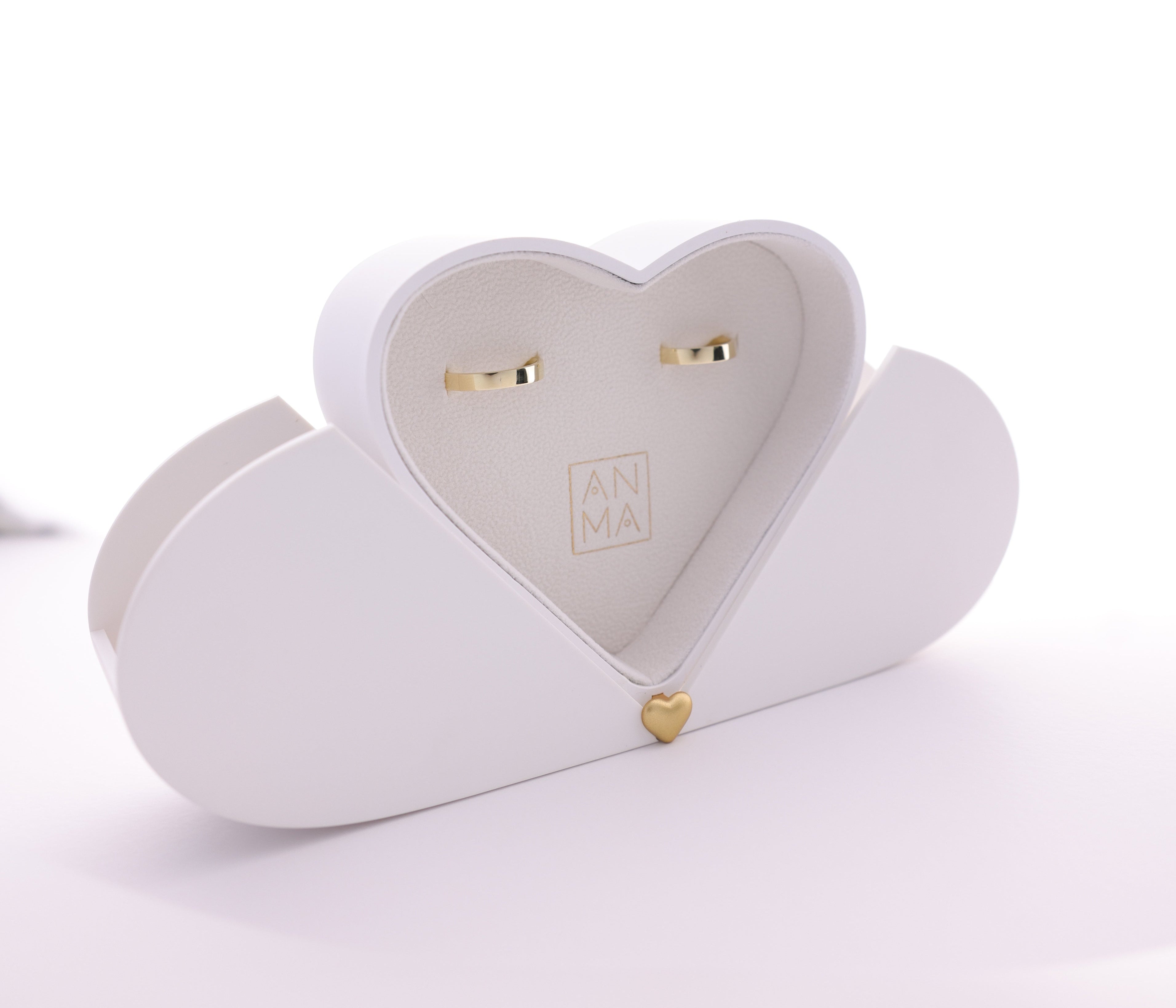 anmajewellery.com