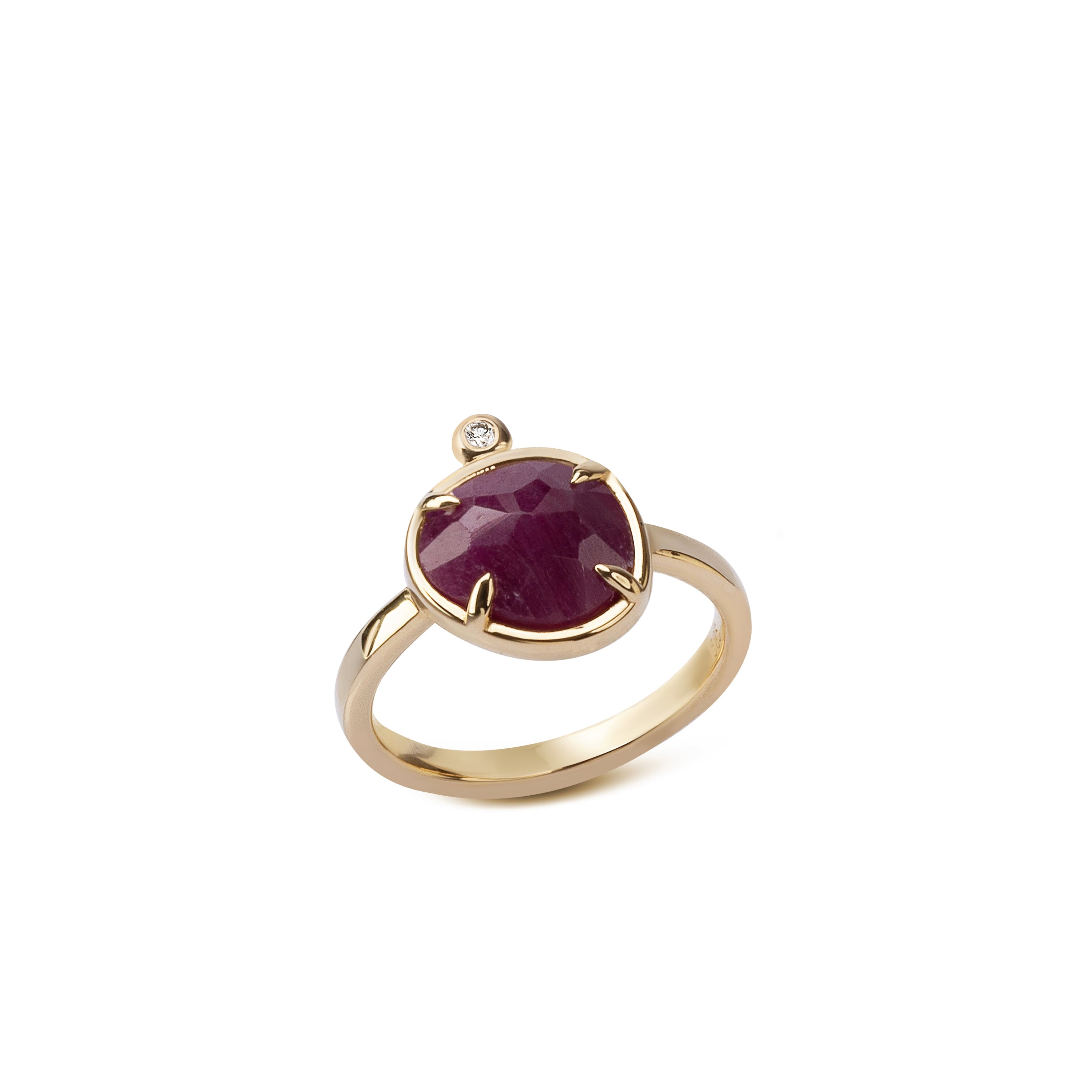 Silent Fire – 14K Gold Ring with Ruby & Diamond