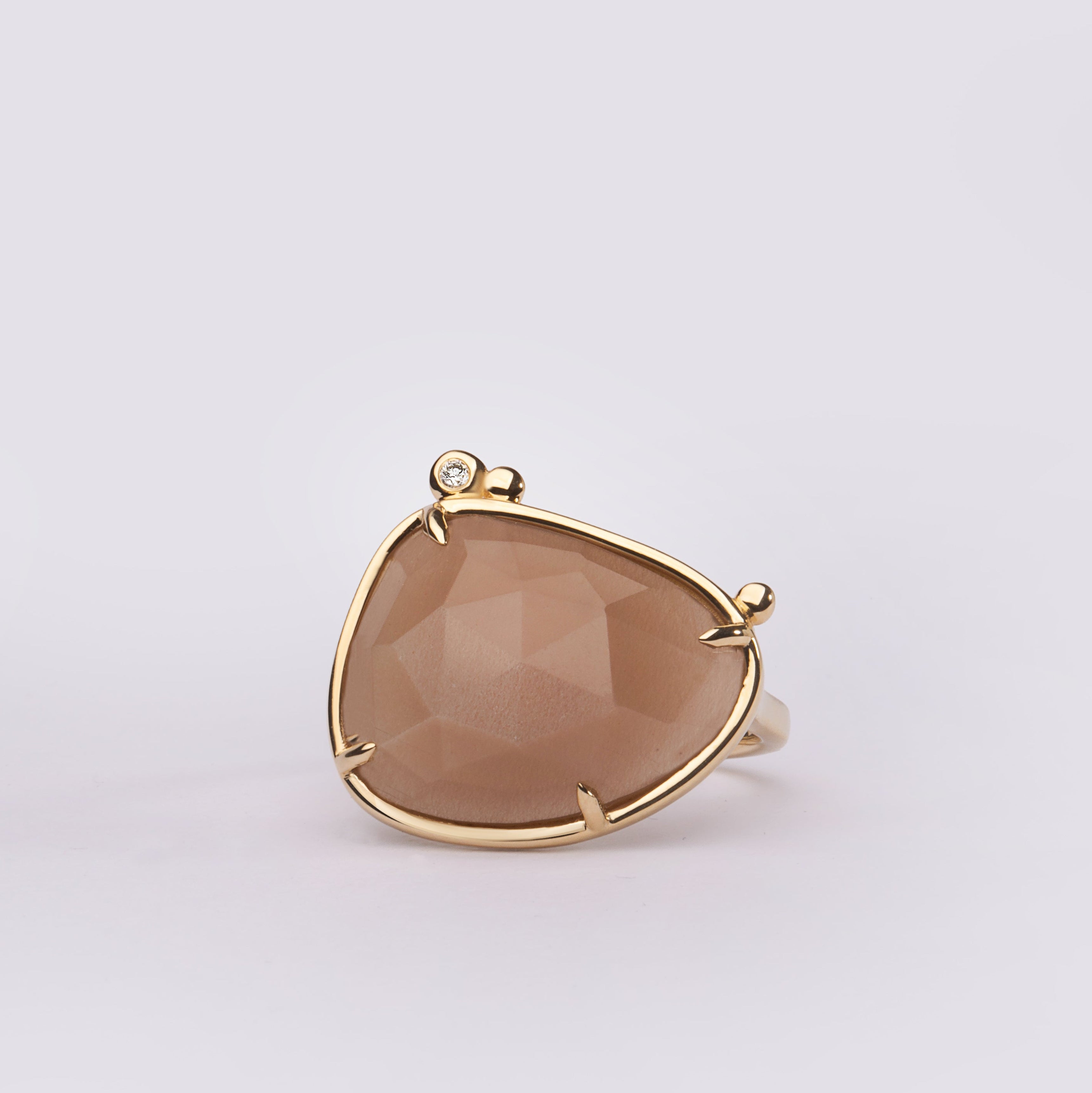 Lunar Veil – 14K Gold Ring with Moonstone & Diamond