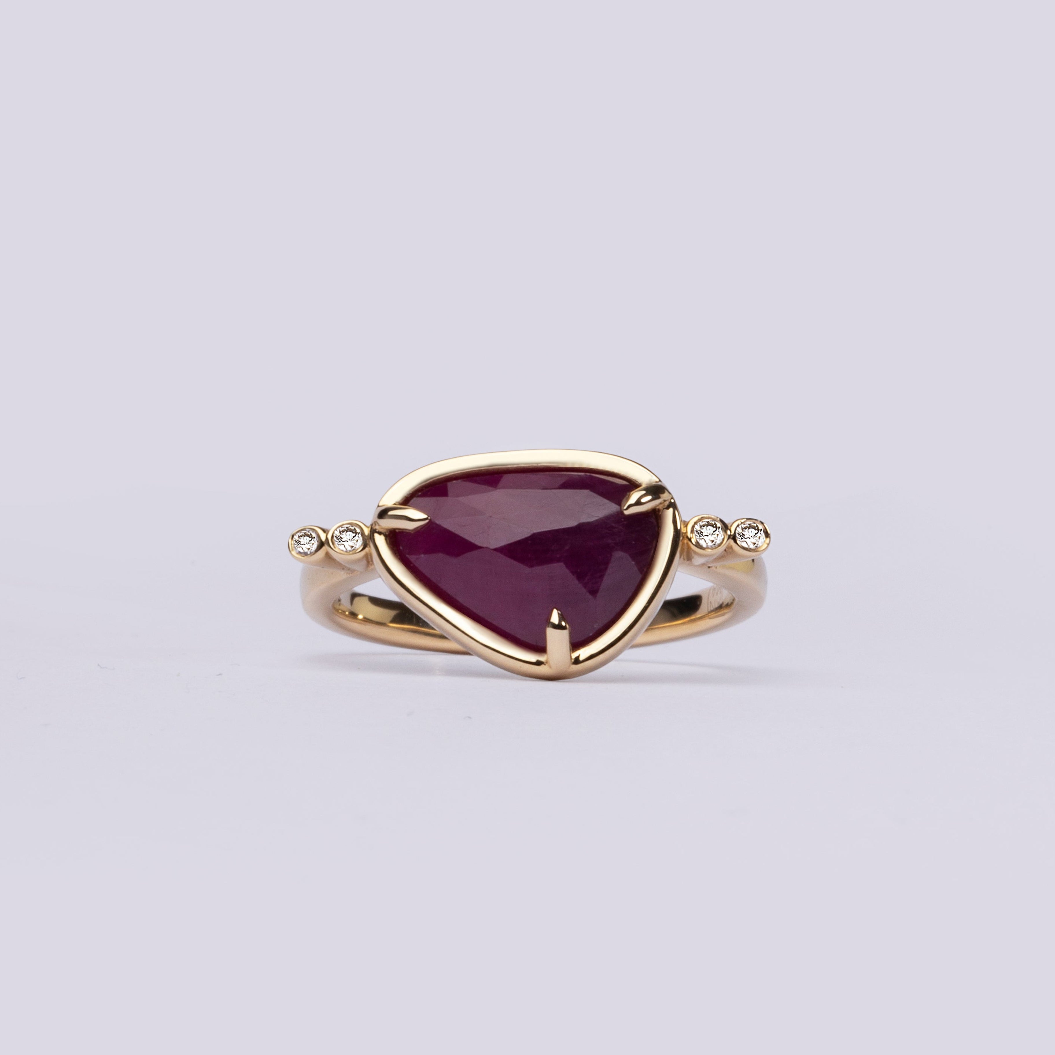 Velvet Flame – 14K Gold Ring with Ruby & Diamonds