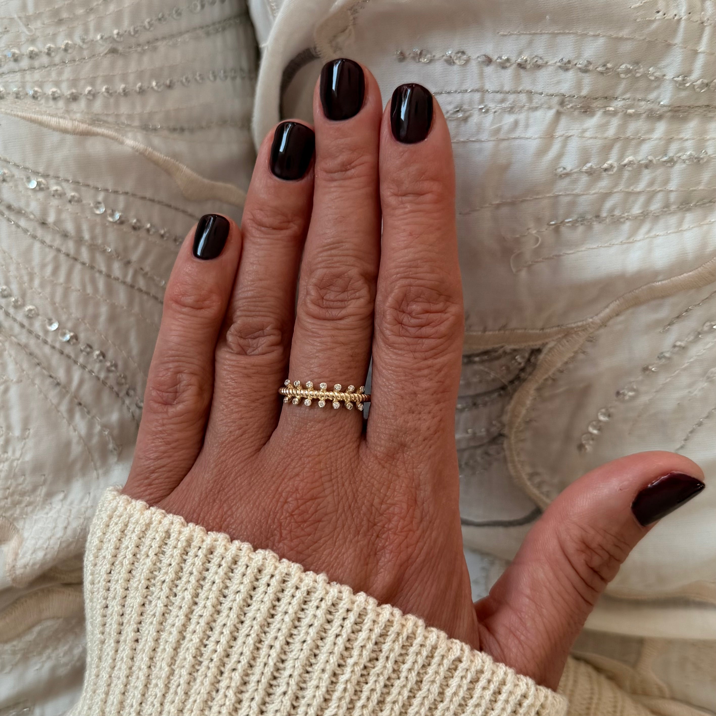14K Gold Twisted Band Diamond Ring