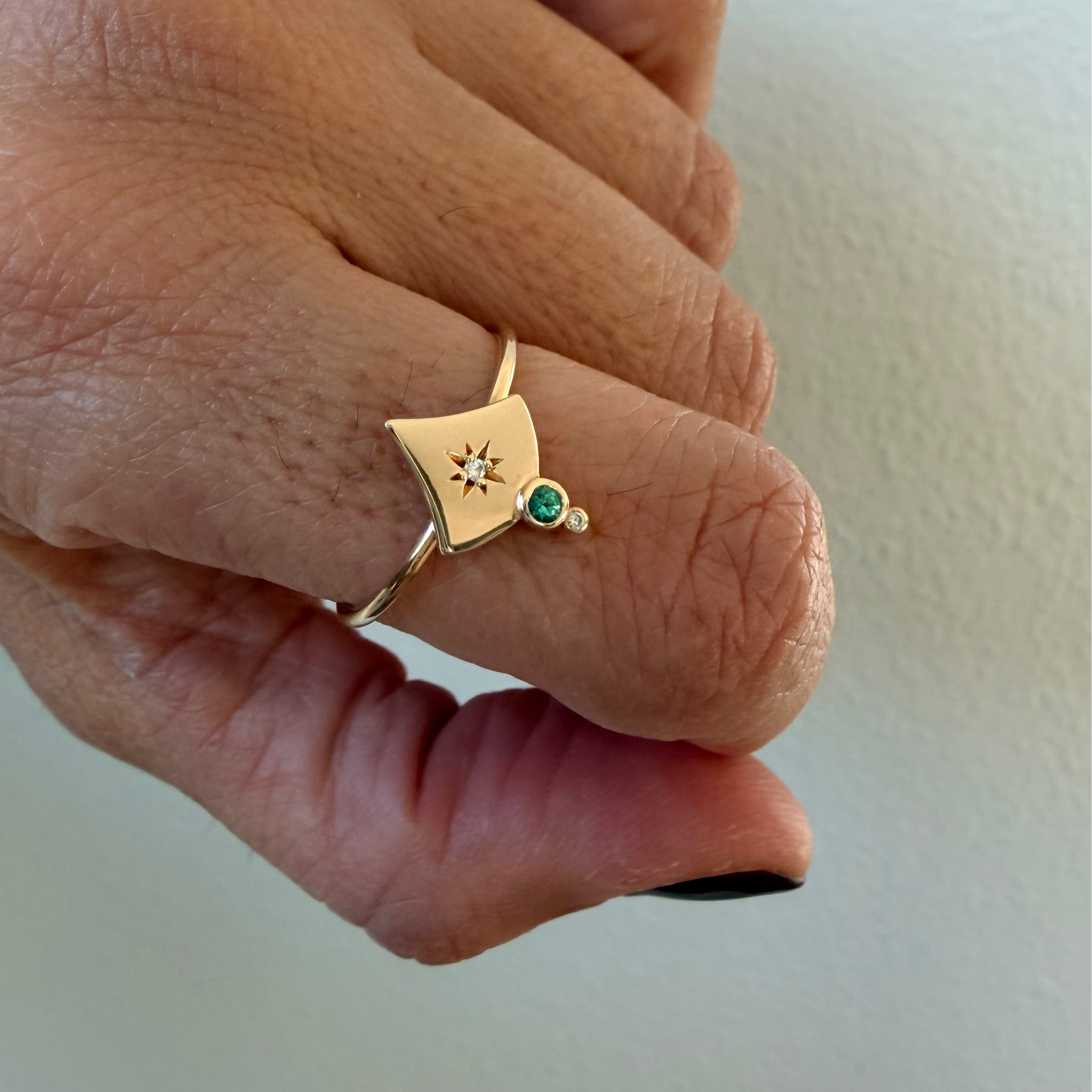14K Gold Curved Triangle Diamond Star Ring with Emerald