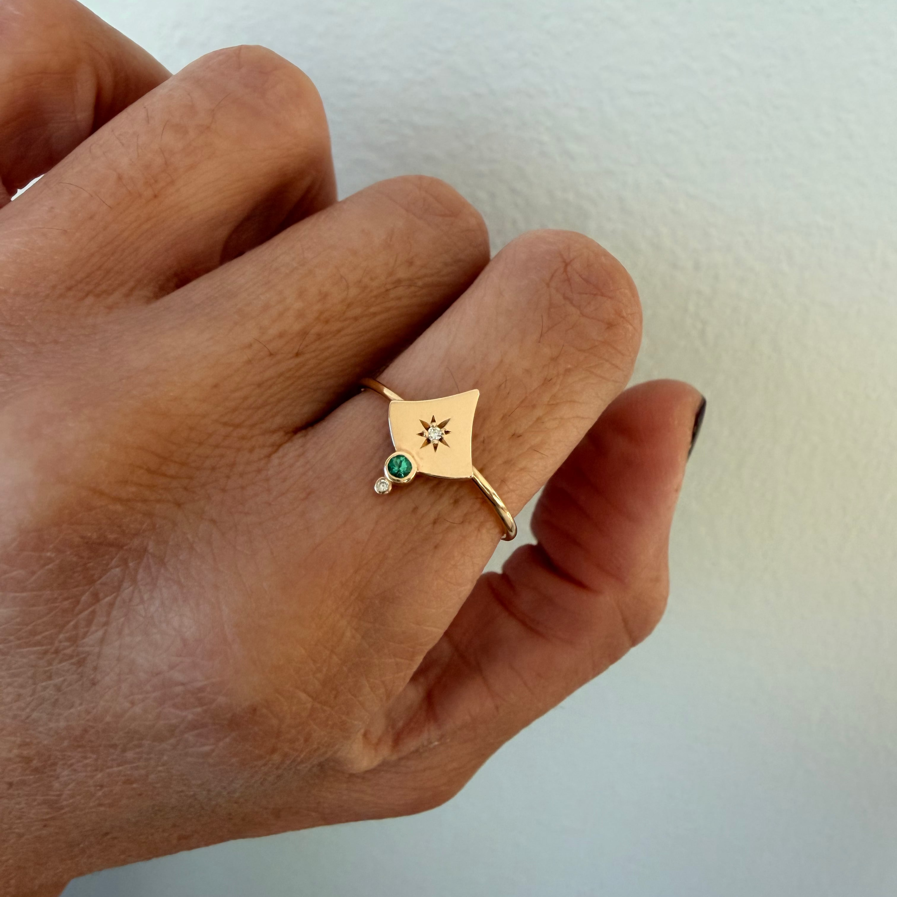 14K Gold Curved Triangle Diamond Star Ring with Emerald