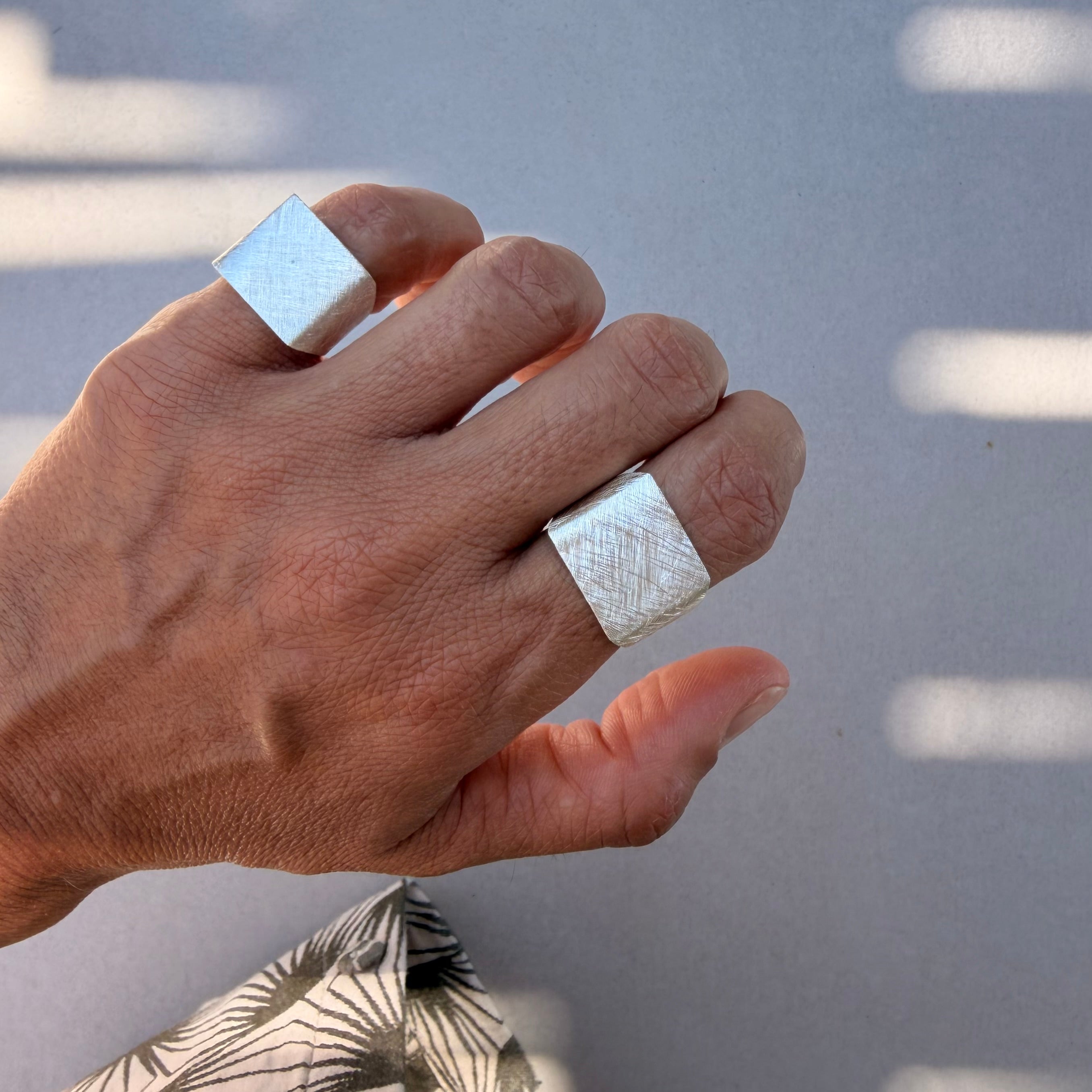 Short Cube Ring