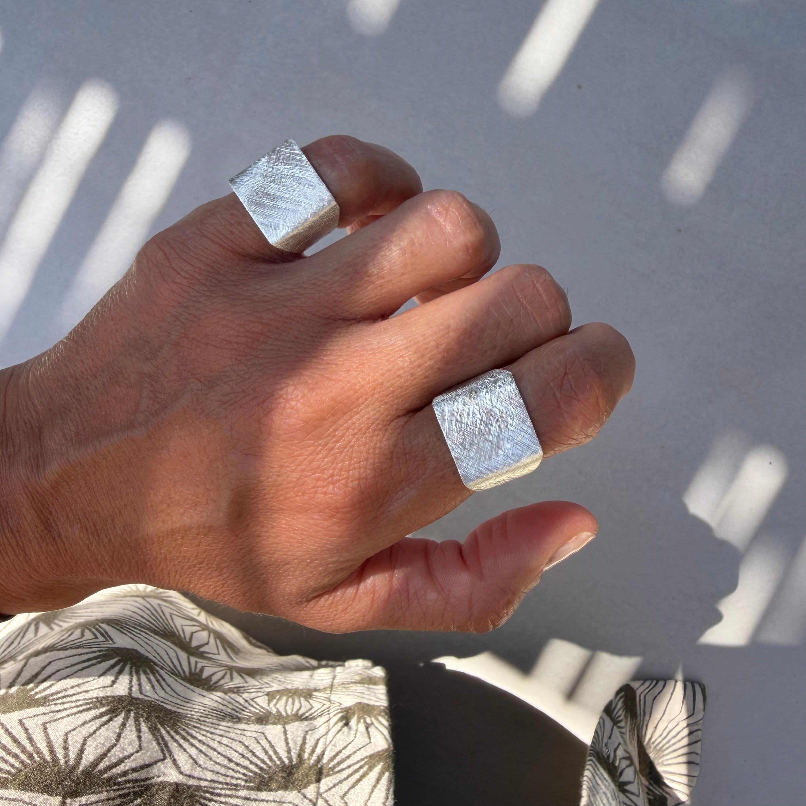 Short Cube Ring