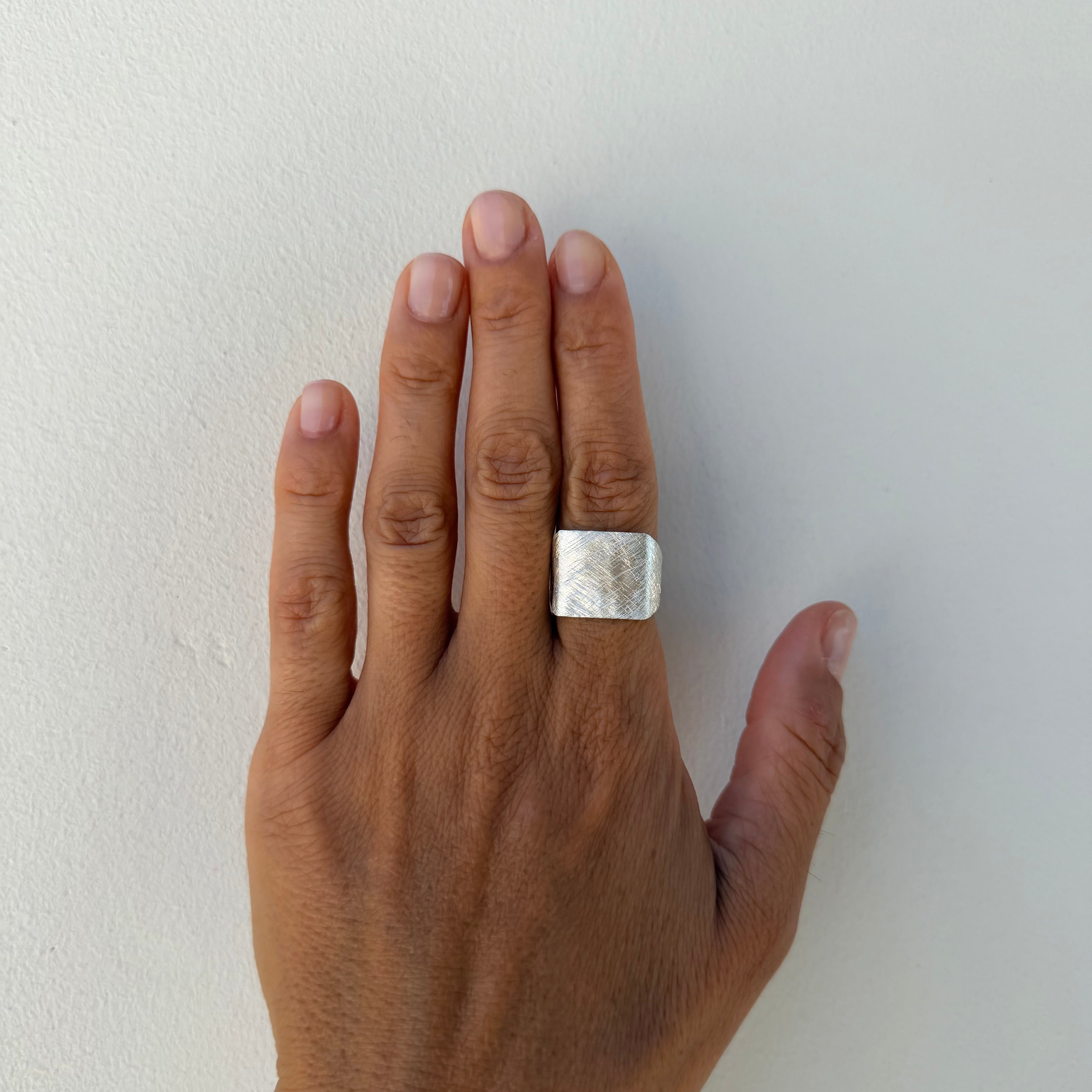 Short Cube Ring