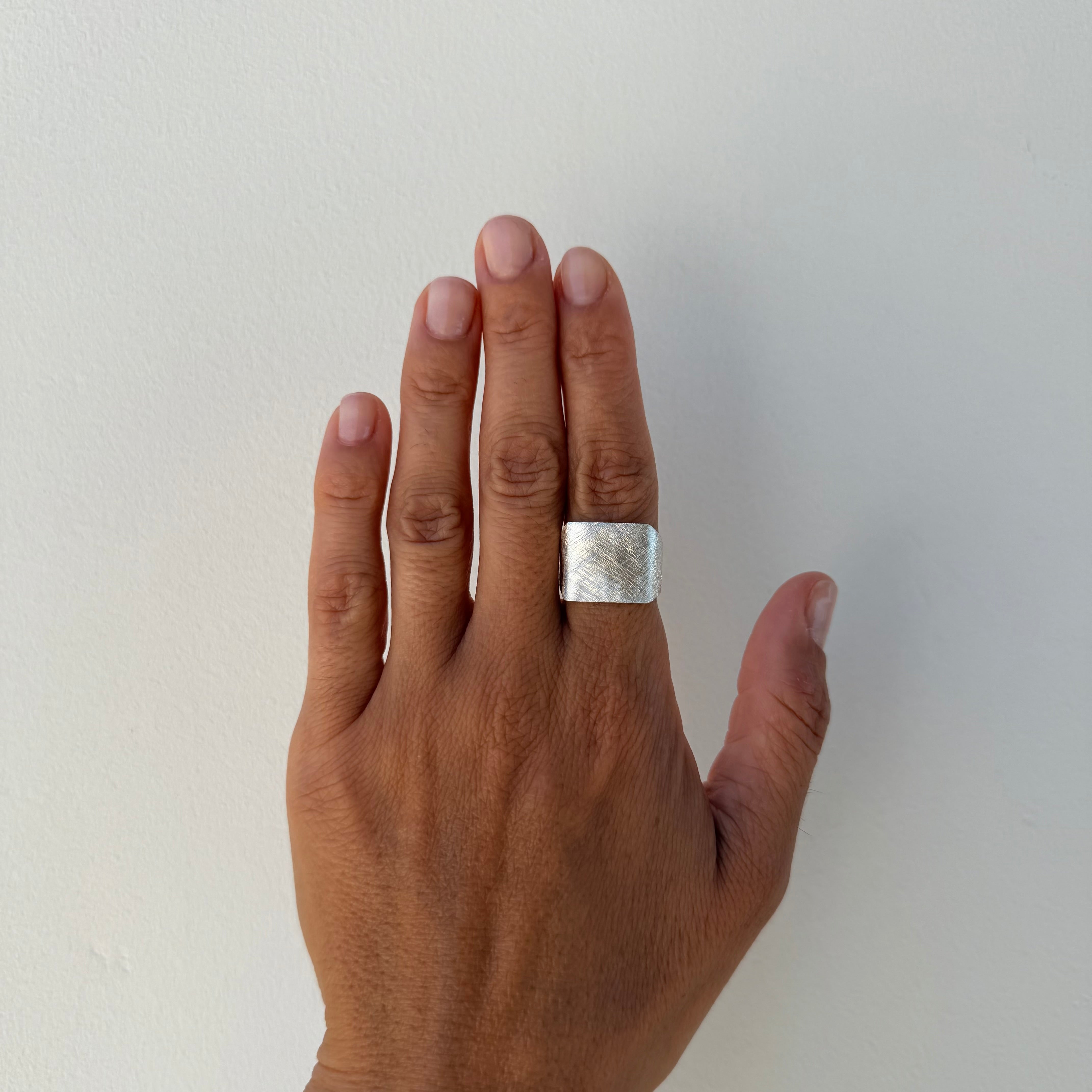 Short Cube Ring