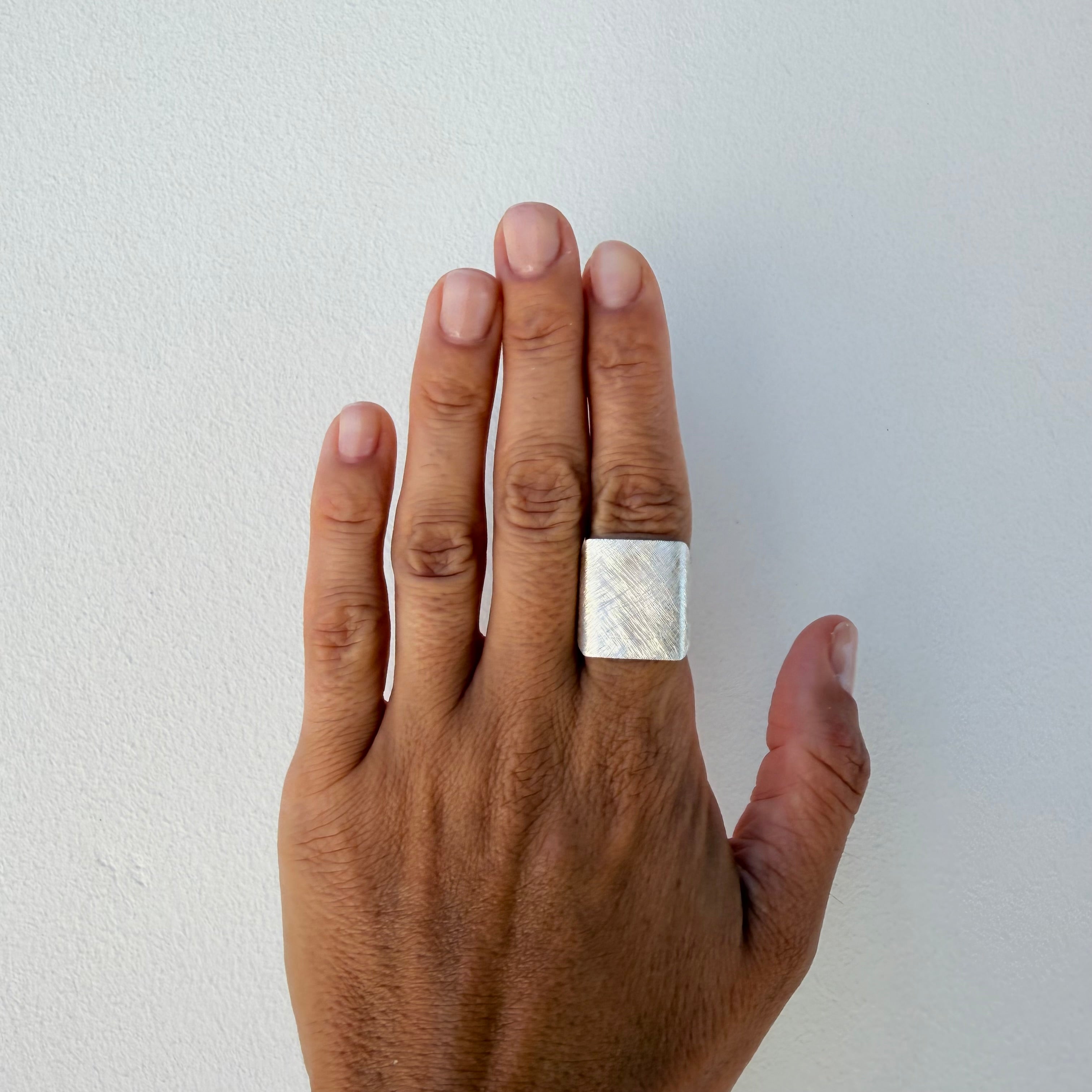 Long Cube Ring