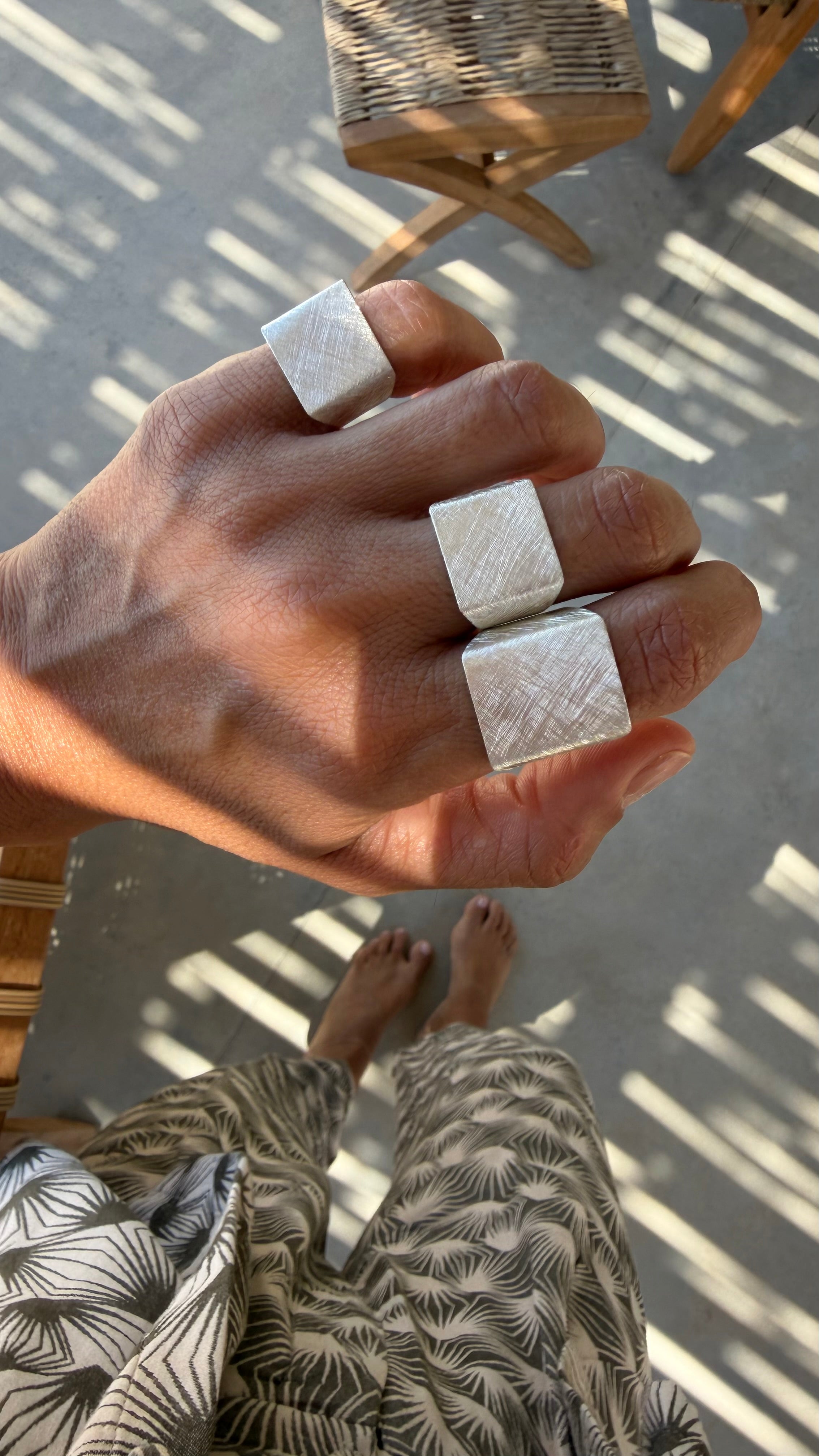 Long Cube Ring