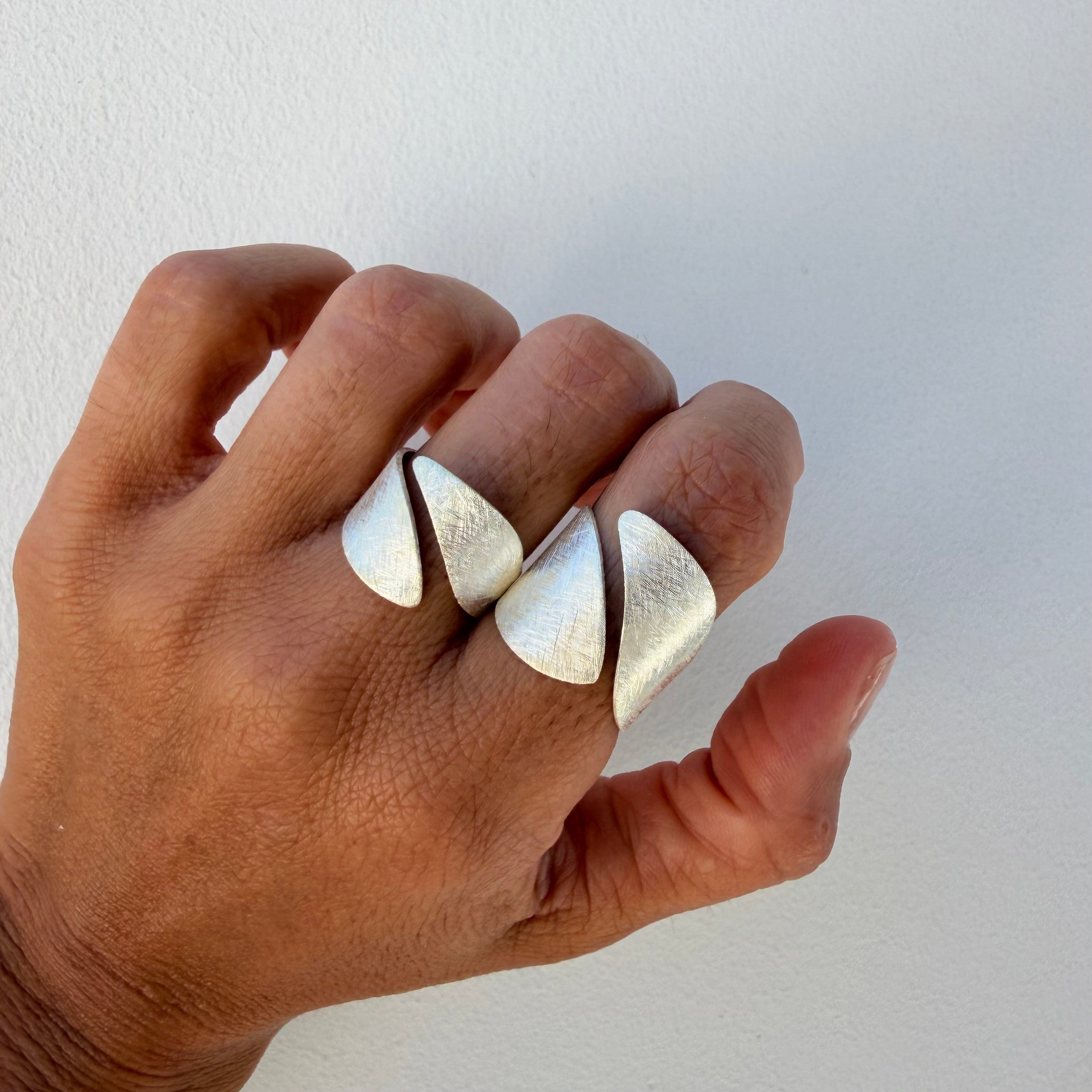 Long Leaf Ring