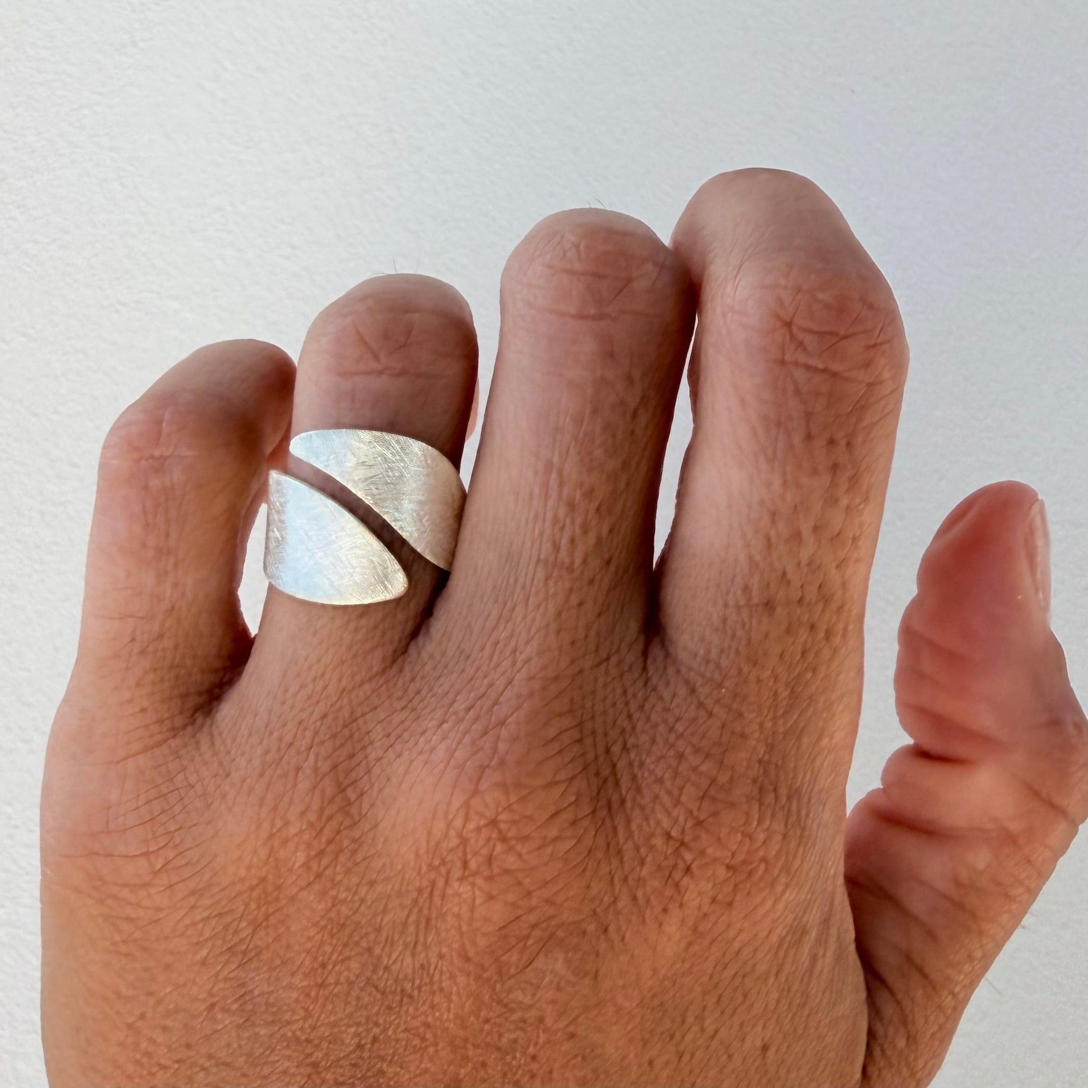 Short Leaf Ring
