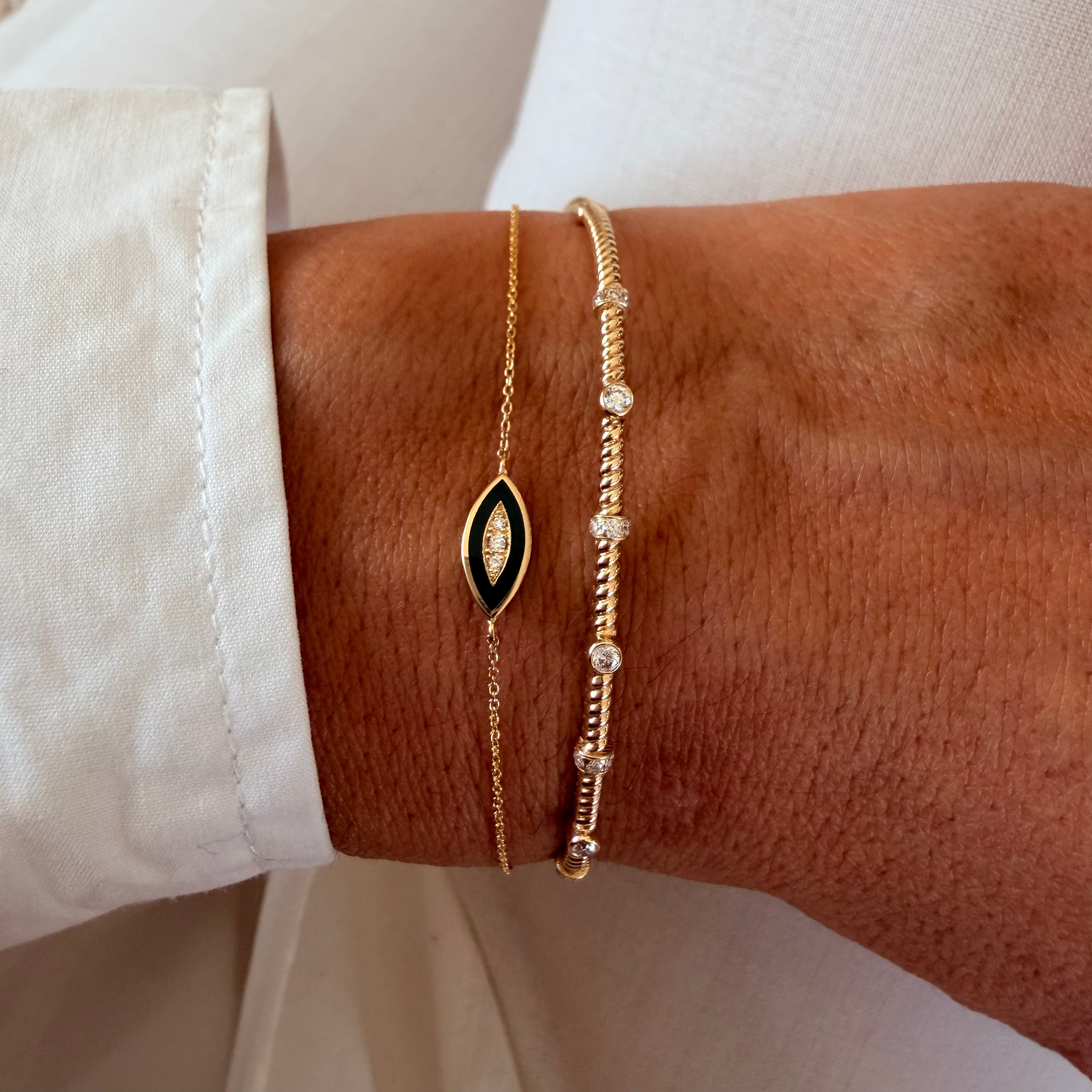 14K Gold Chain Bracelet with Black Navette Enamel Diamond Motif