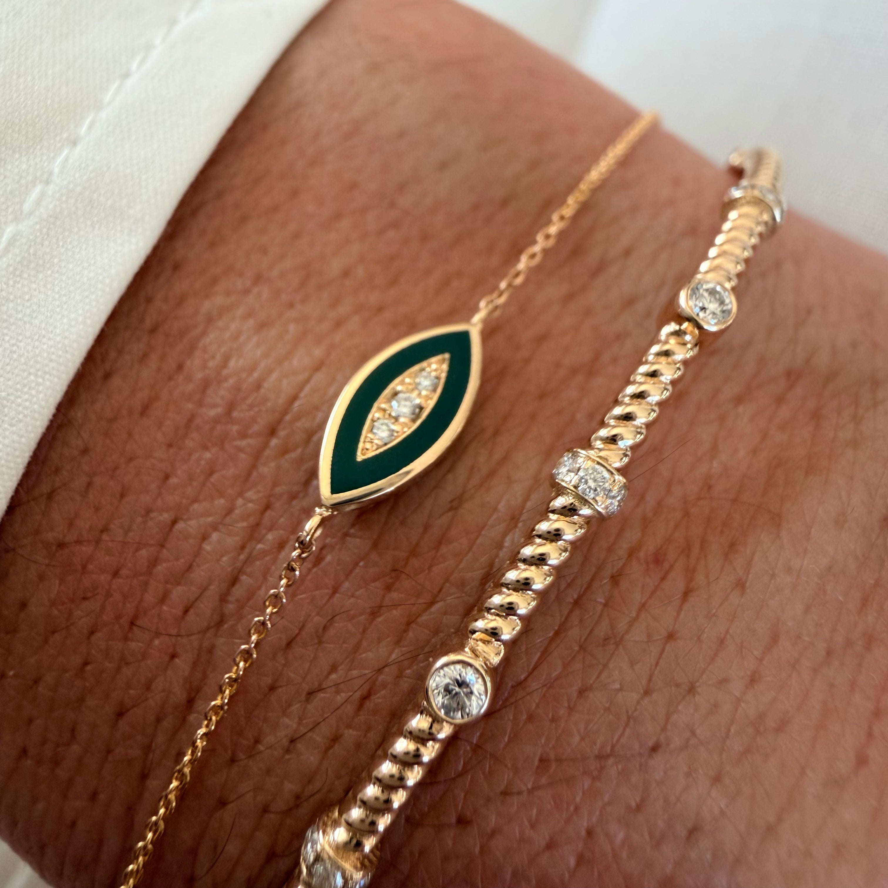 14K Gold Chain Bracelet with Black Navette Enamel Diamond Motif