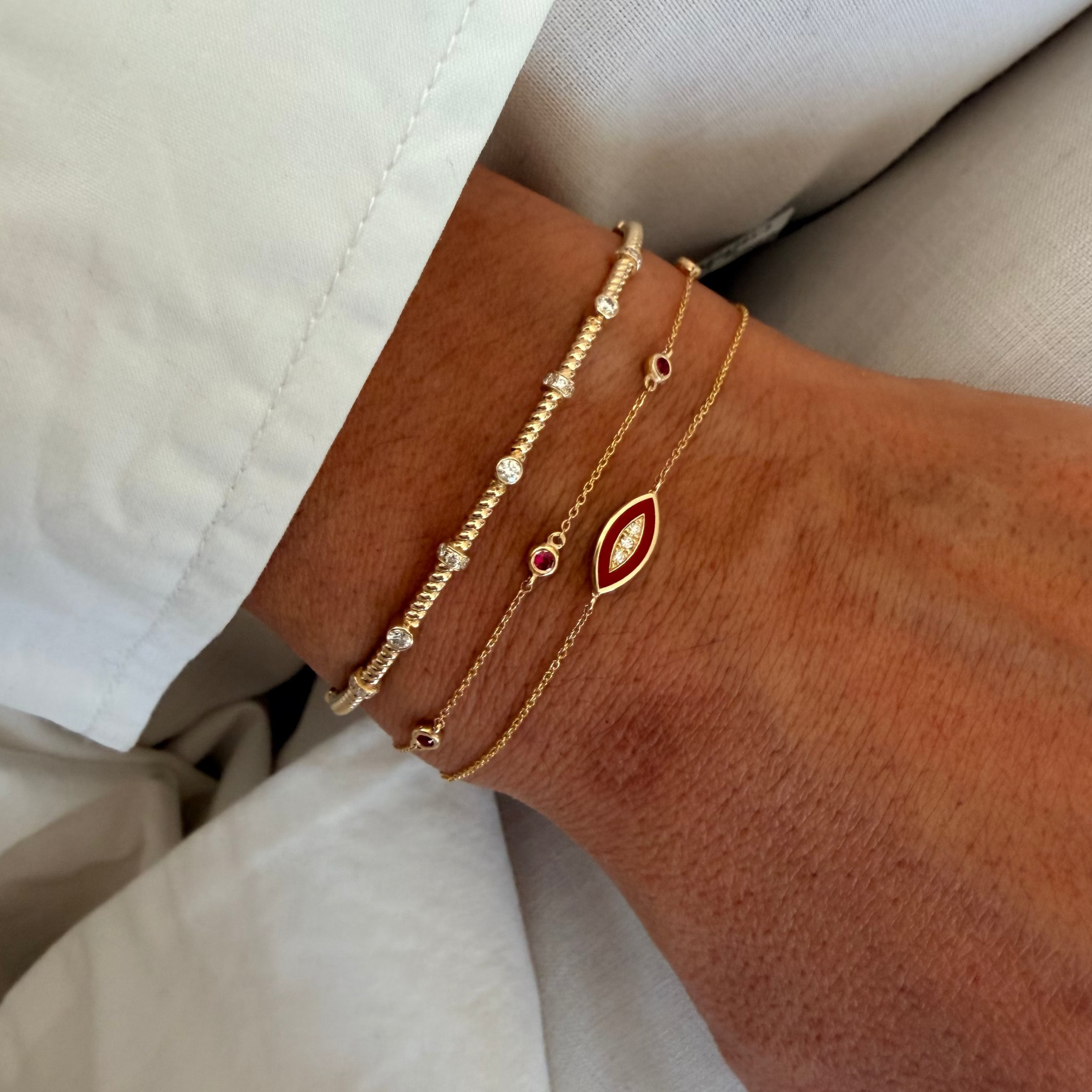 14K Gold Chain Bracelet with Navette Red Enamel Diamond Motif