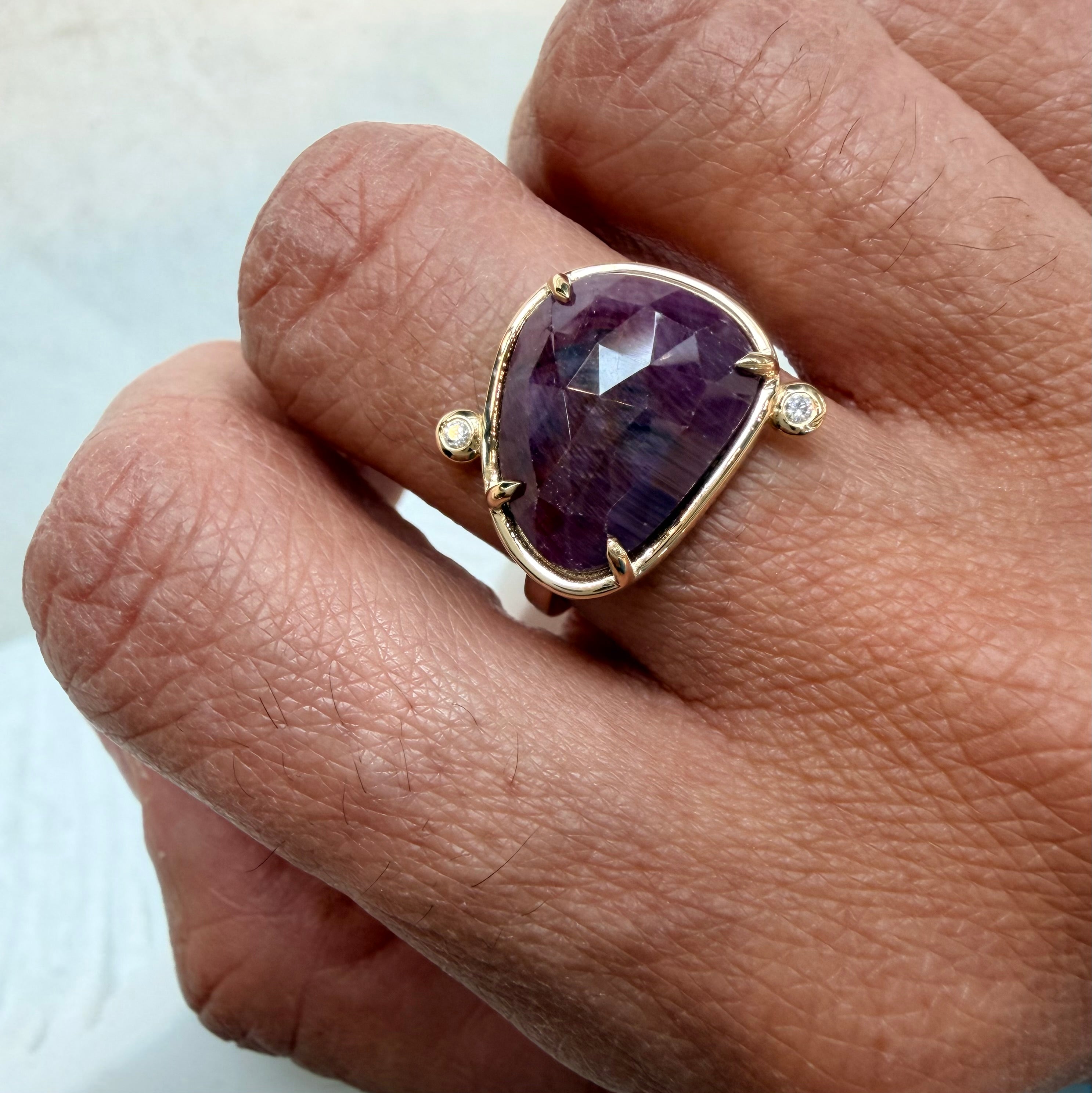 Red Velvet Kiss– 14K Gold Ring with Ruby & Diamonds