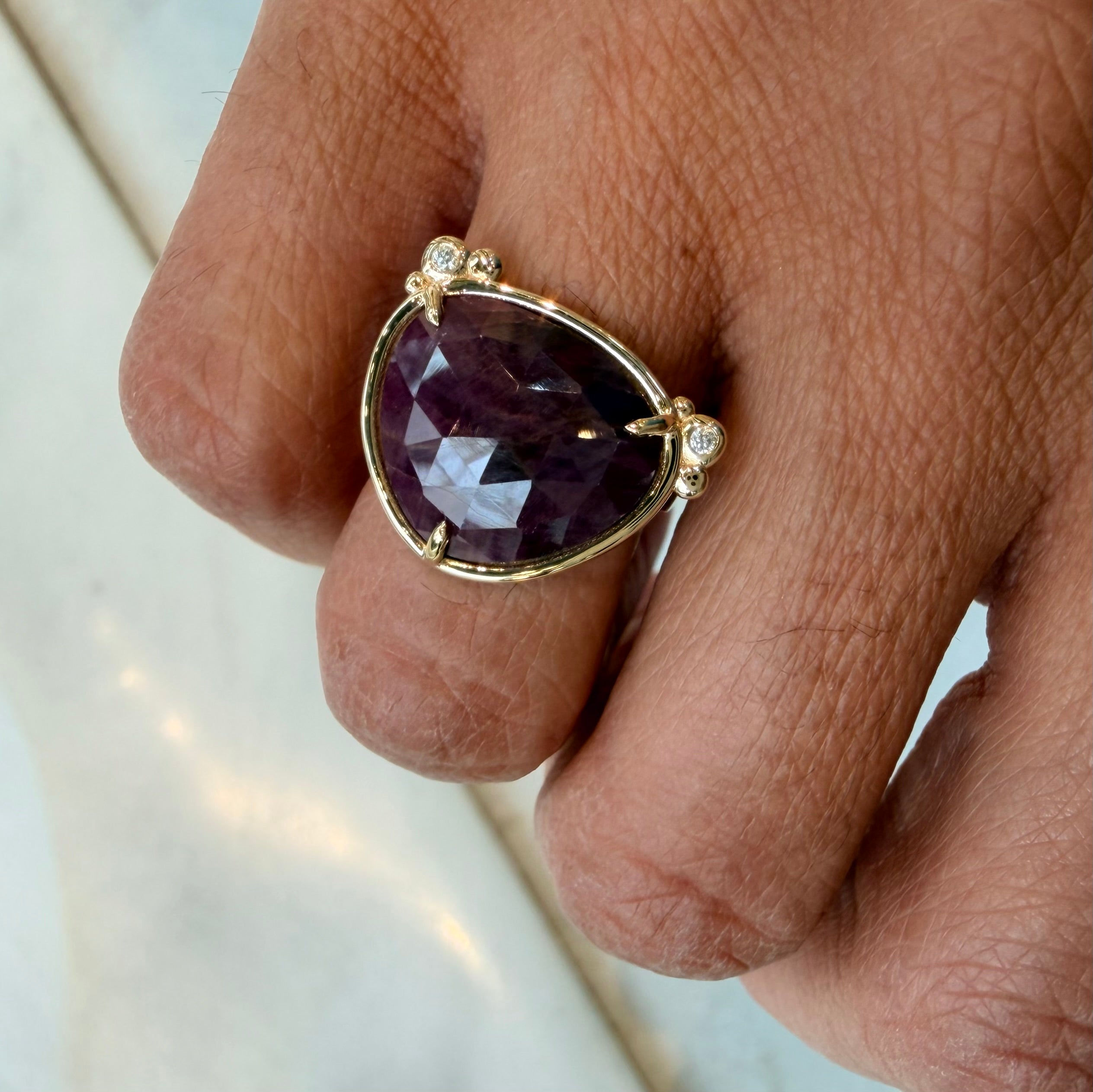 Pulse of Love – 14K Gold Ring with Ruby & Diamonds