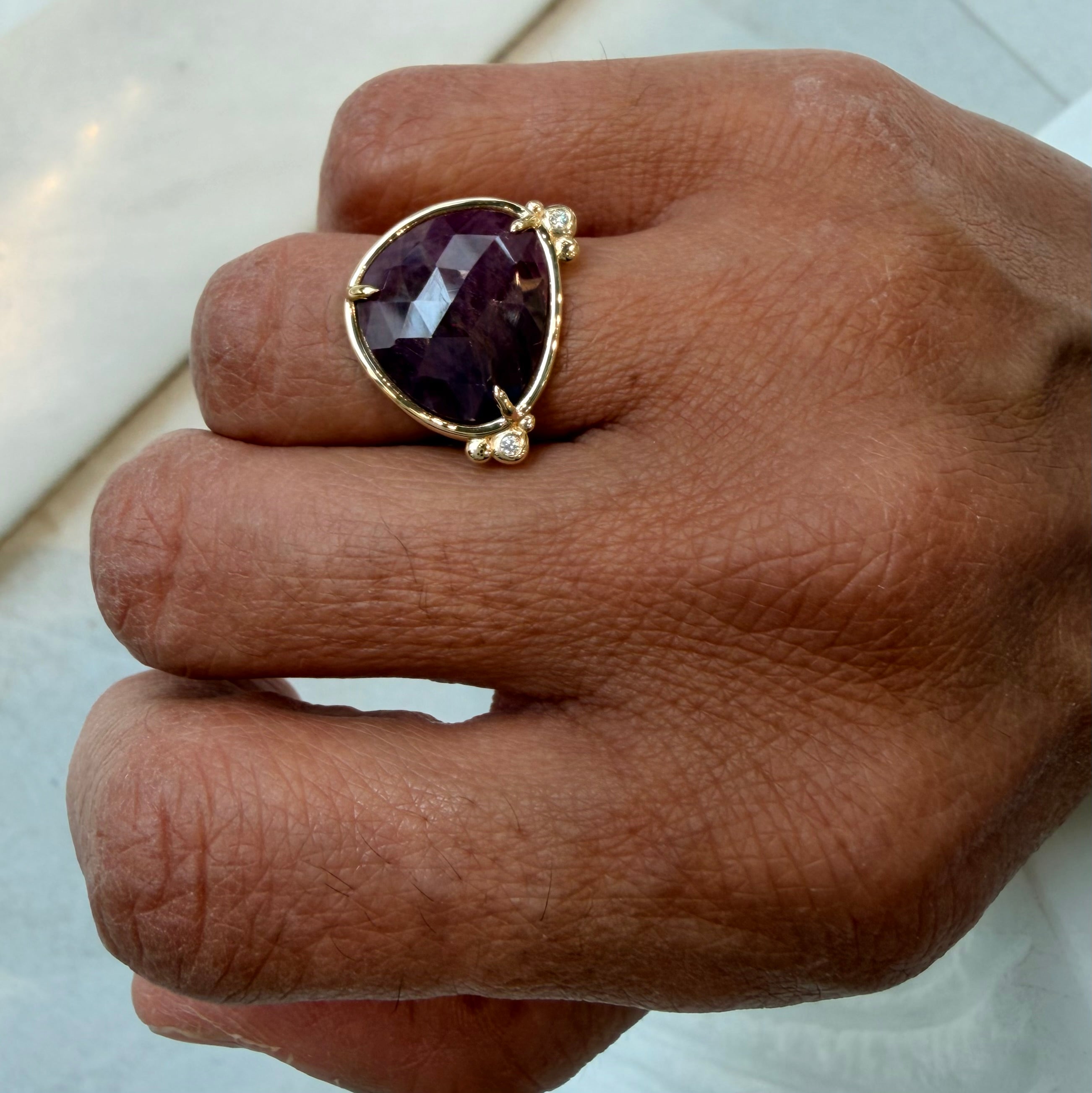 Pulse of Love – 14K Gold Ring with Ruby & Diamonds