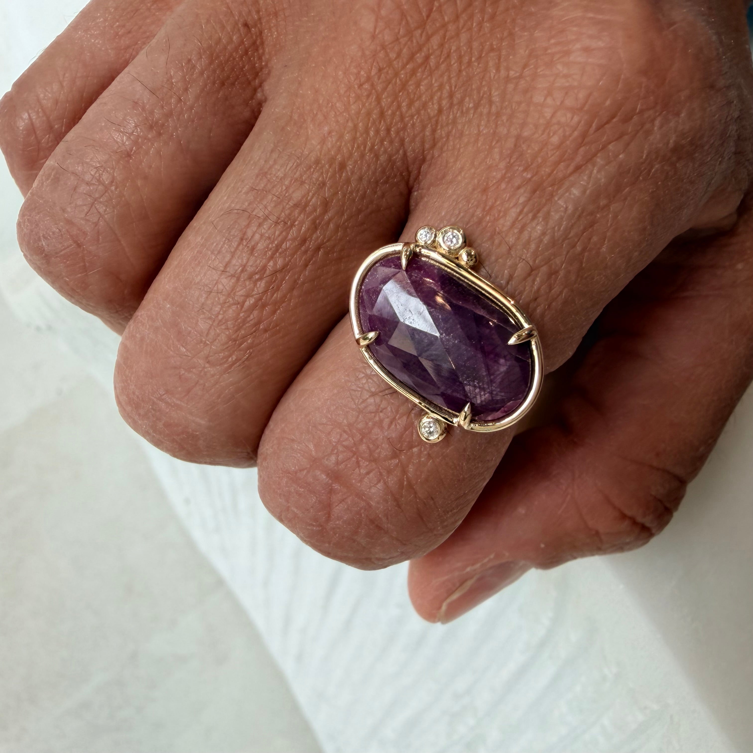 Velvet Oath– 14K Gold Ring with Ruby & Diamonds