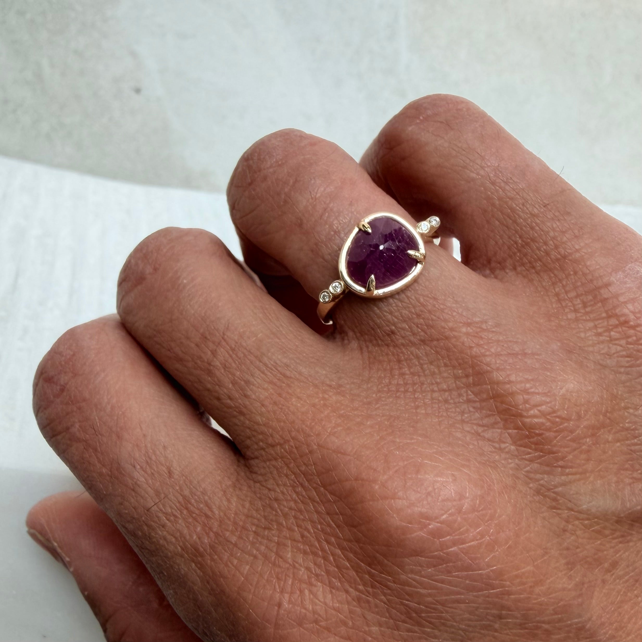 Heartspell – 14K Gold Ring with Ruby & Diamonds