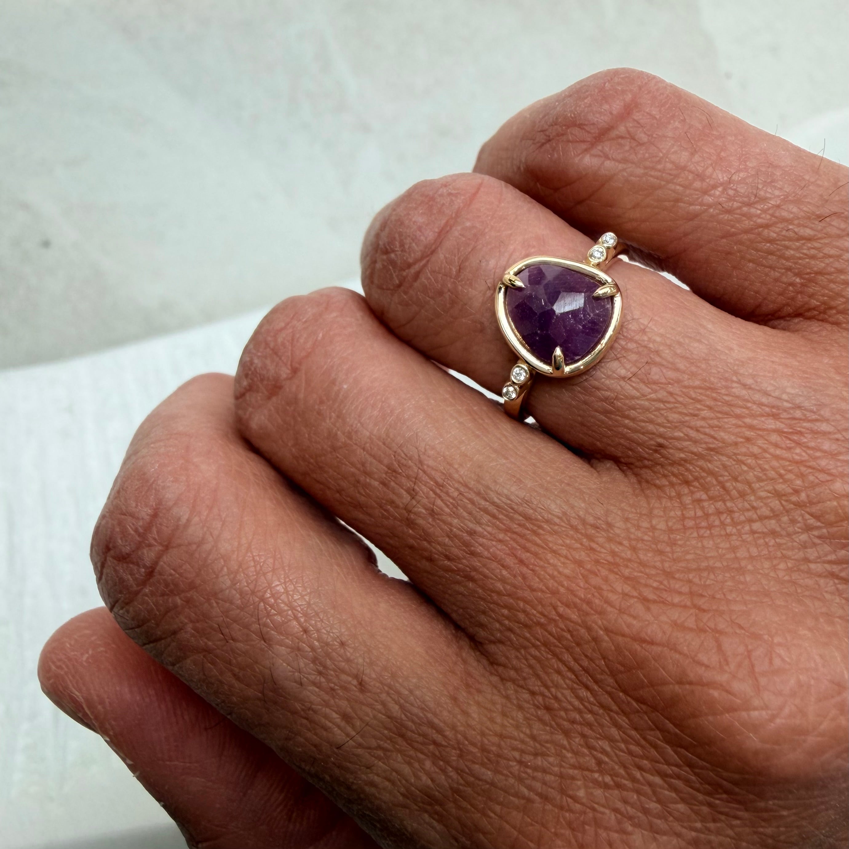 Red Essence – 14K Gold Ring with Ruby & Diamonds