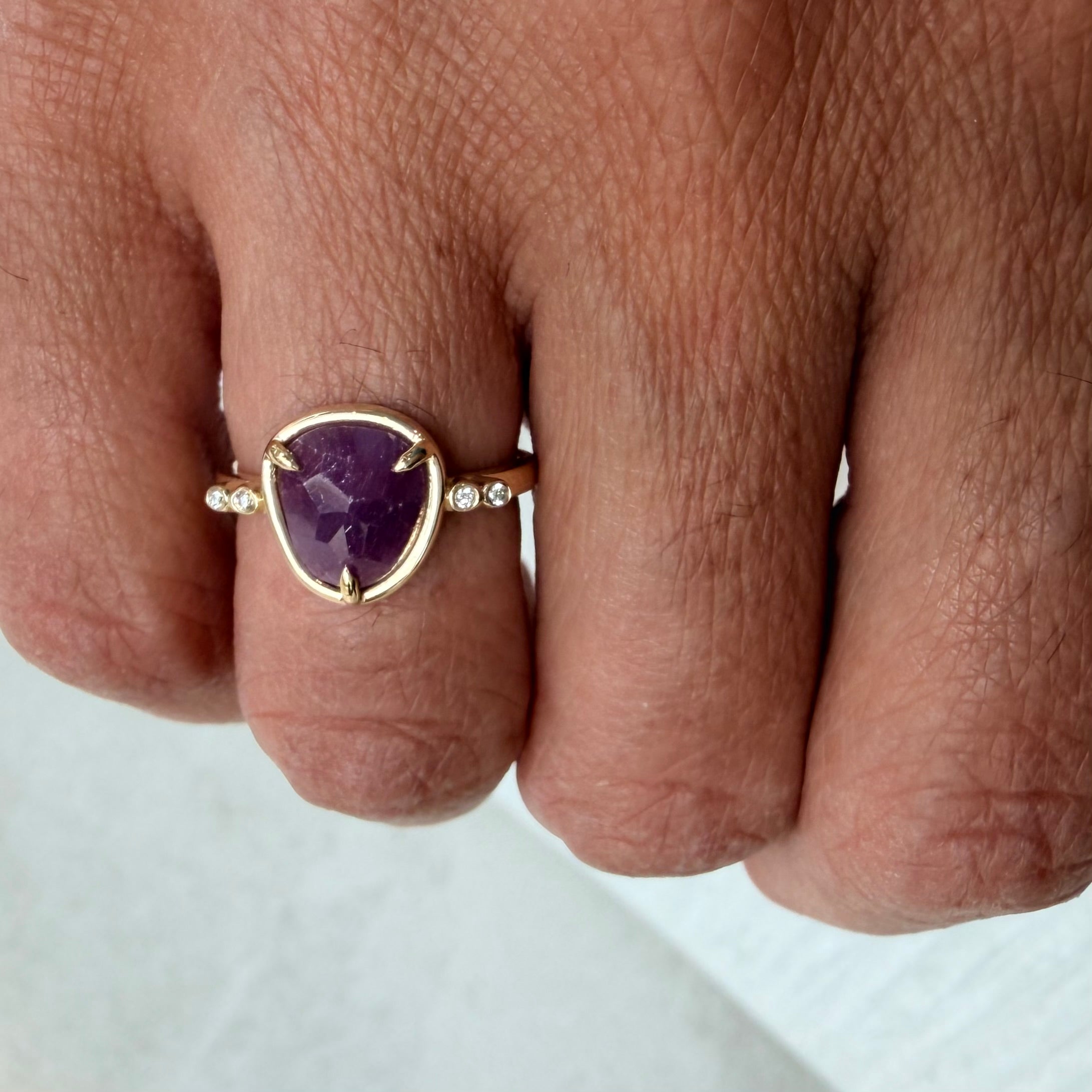 Red Essence – 14K Gold Ring with Ruby & Diamonds