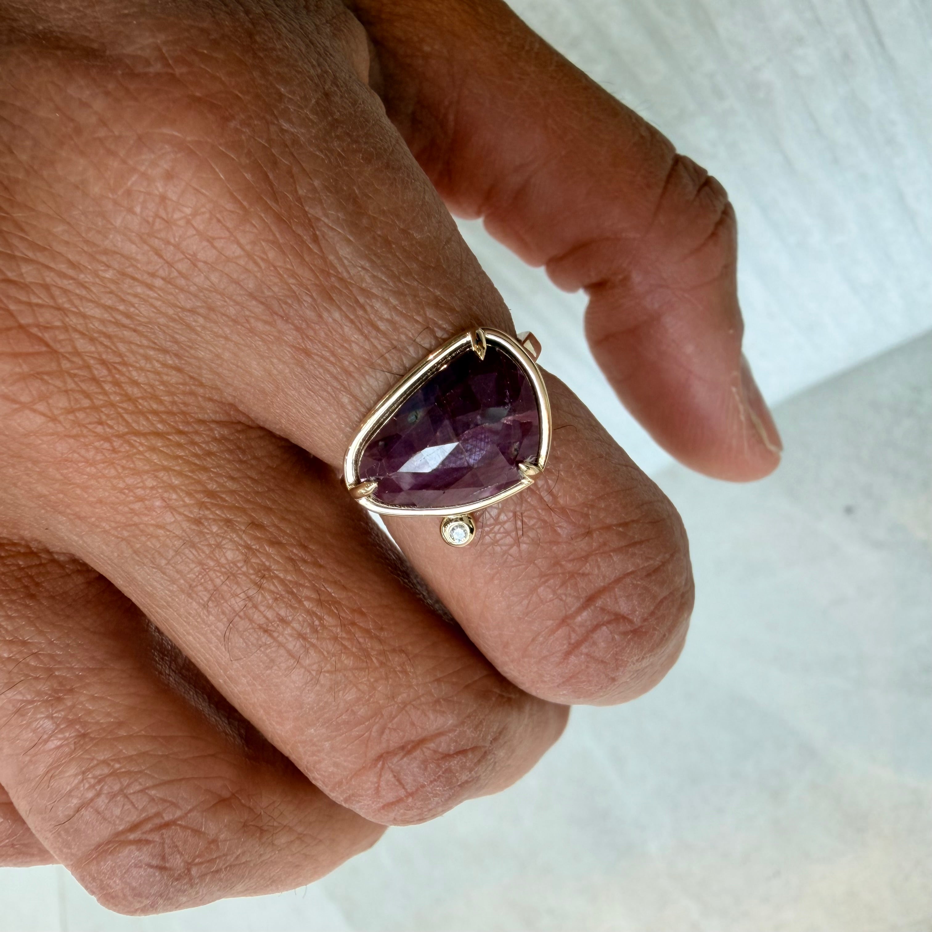 Core Red – 14K Gold Ring with Ruby & Diamonds