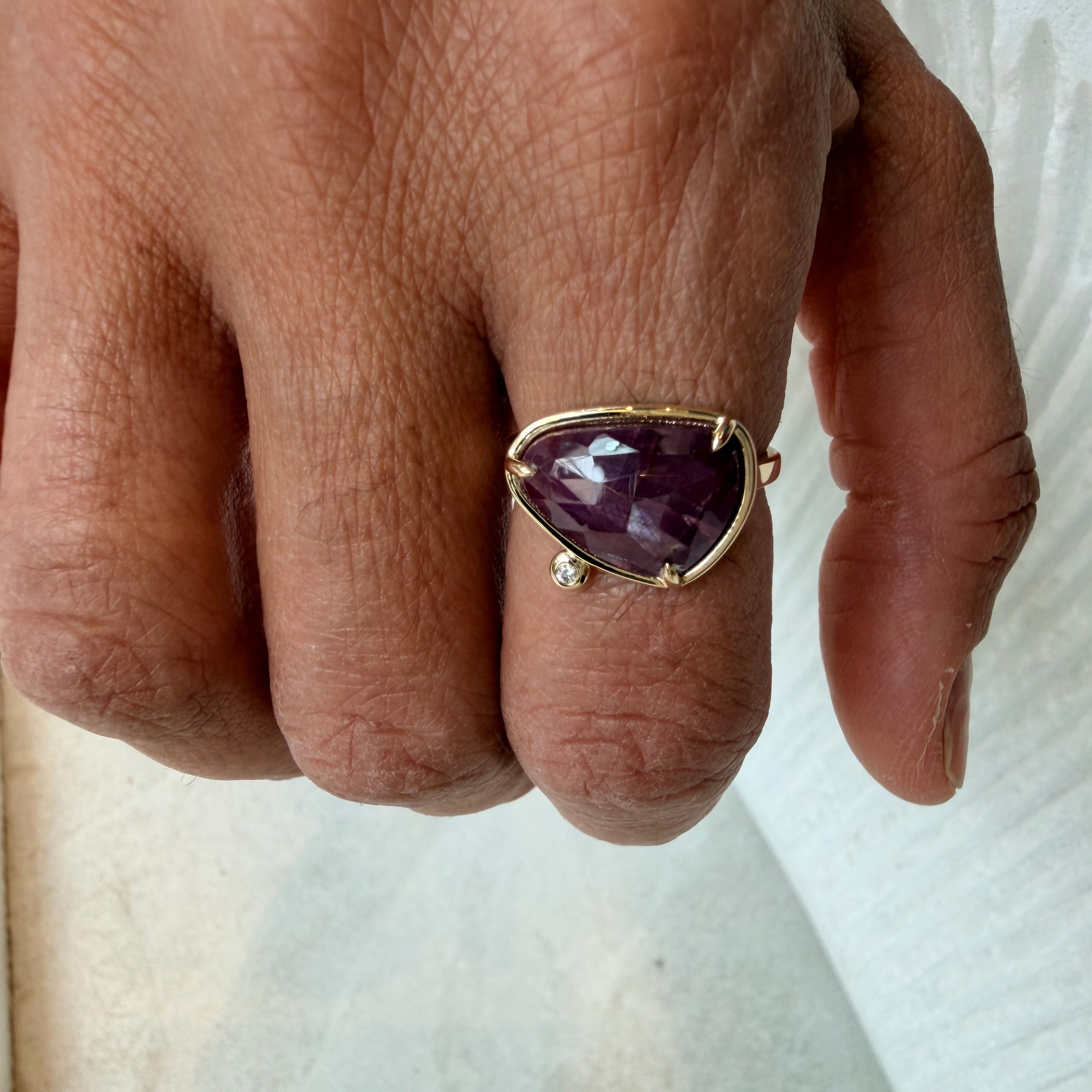 Core Red – 14K Gold Ring with Ruby & Diamonds