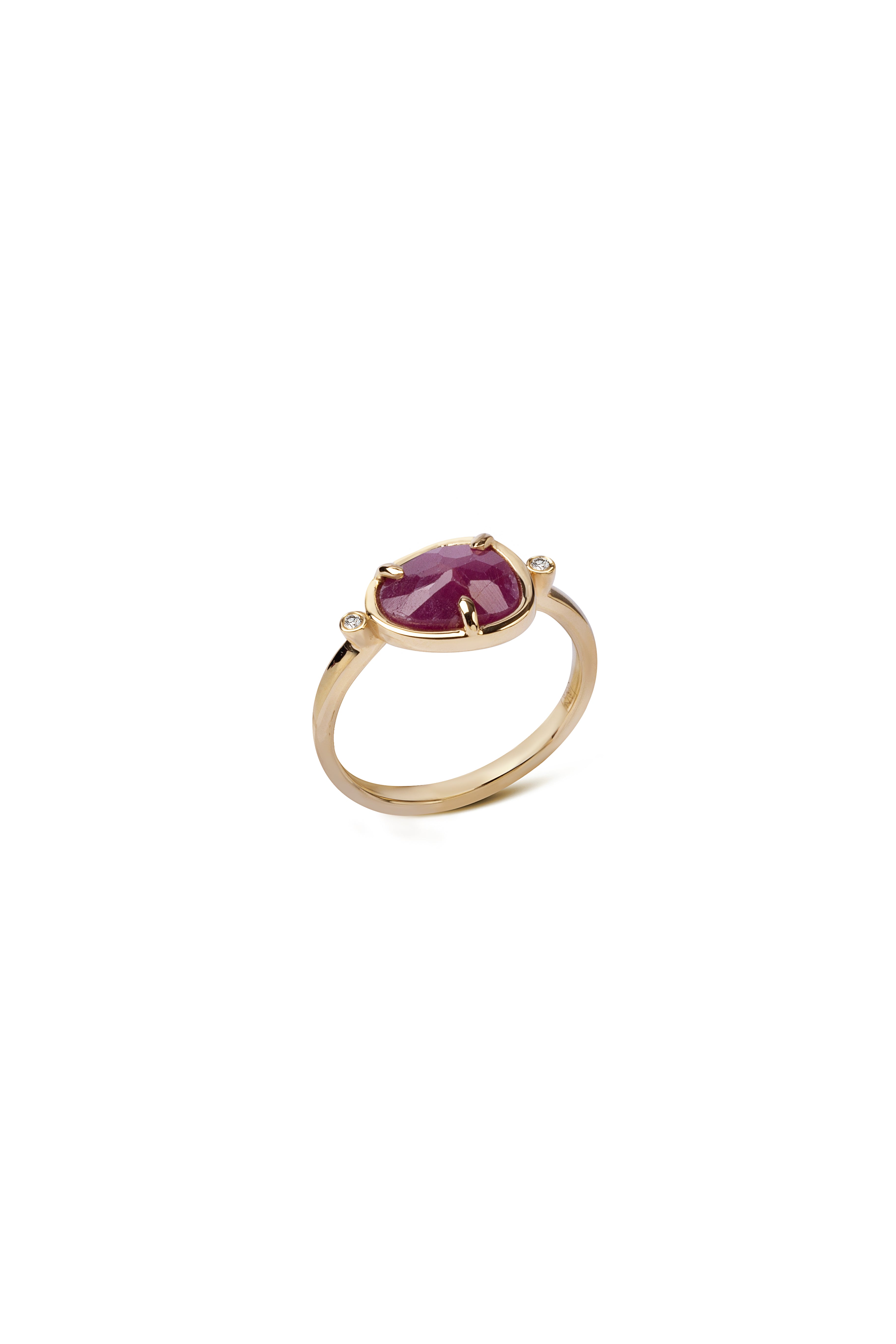 Velvet Hug – 14K Gold Ring with Ruby & Diamond