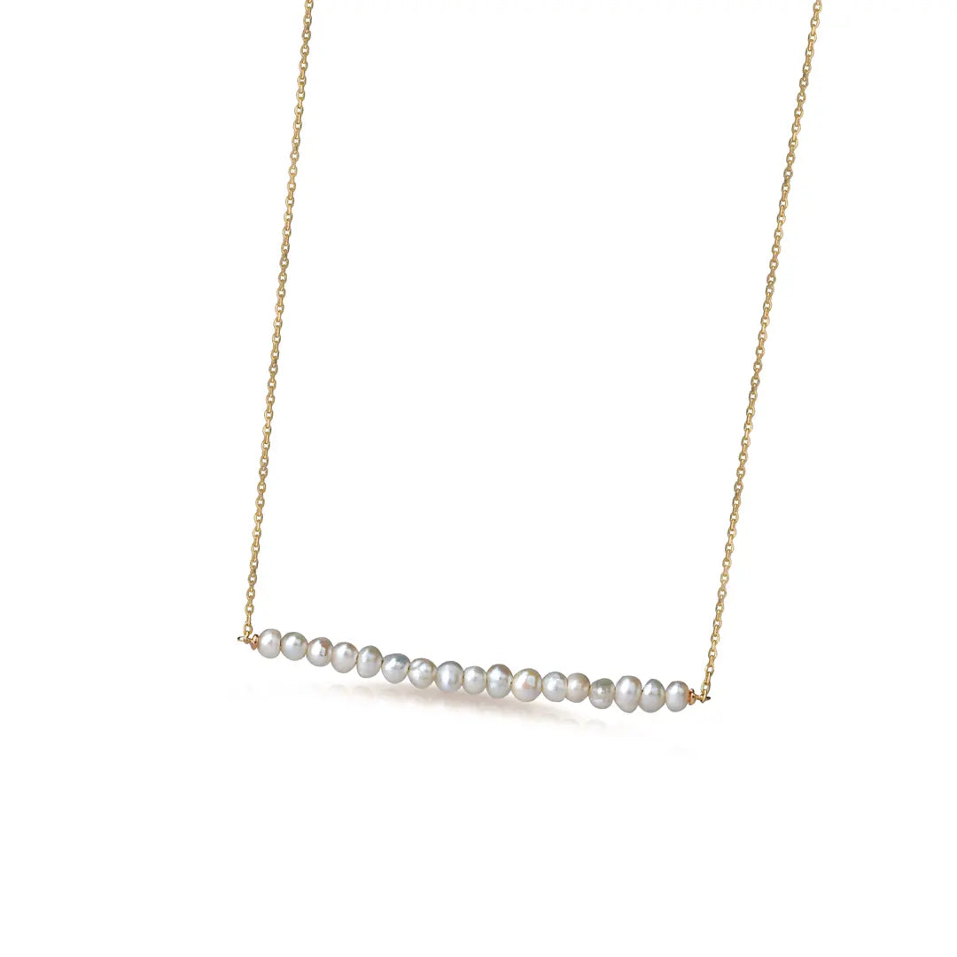 Tiny Pearls Necklace