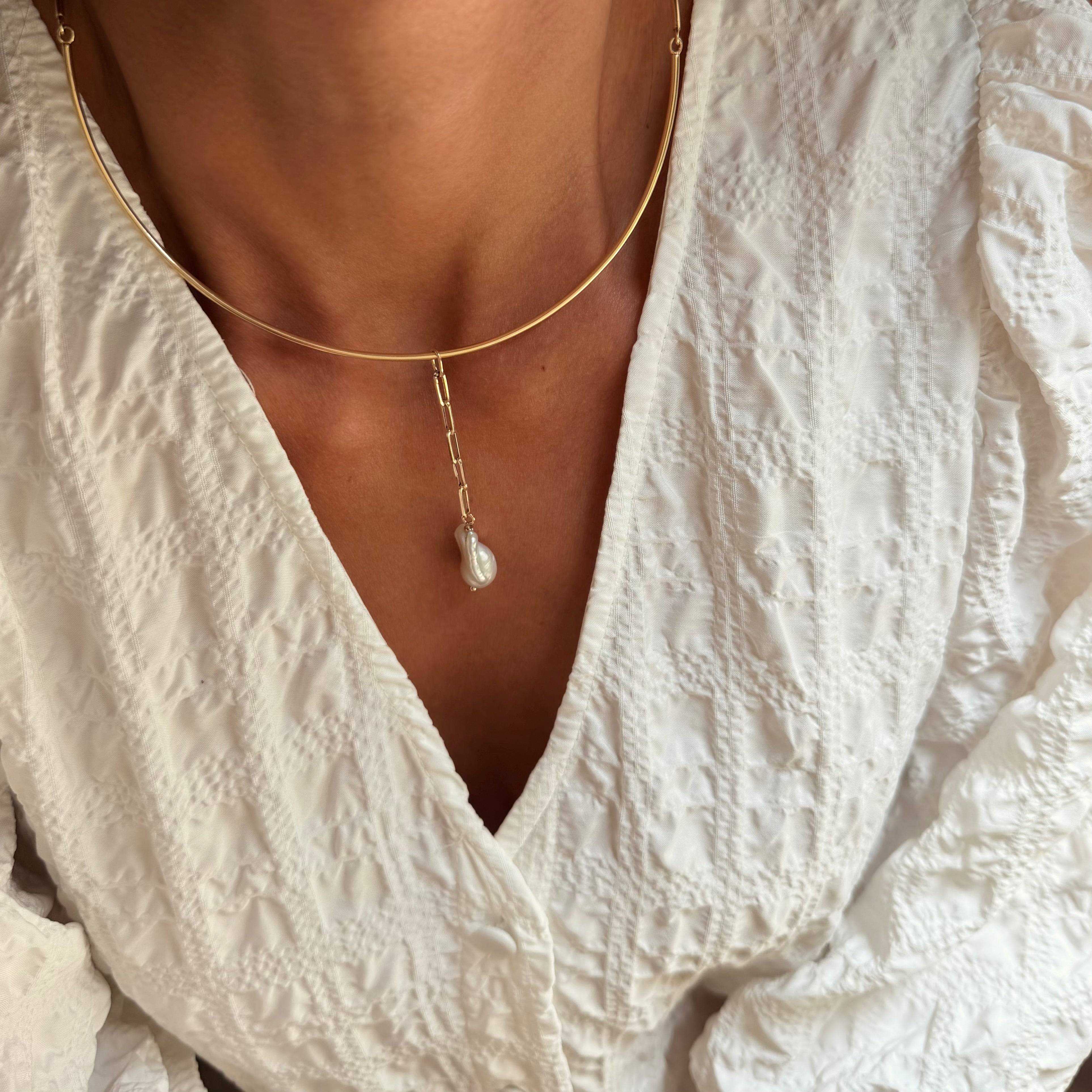 Medium Baroque Pearl Chain Motif