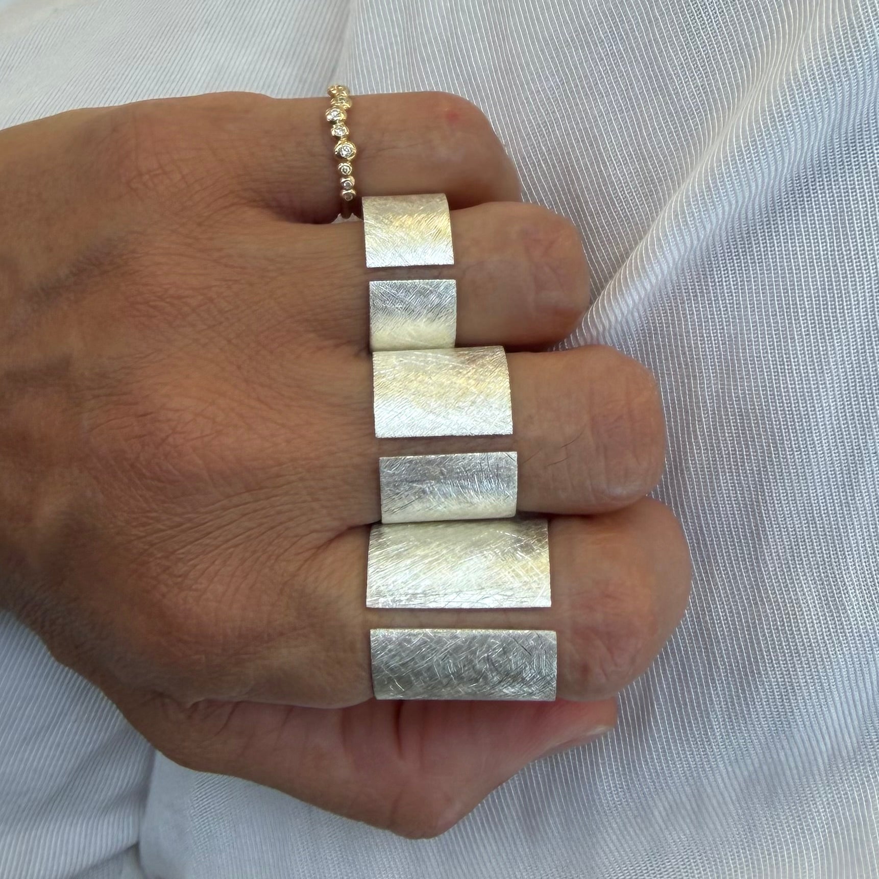 Cylinder Medium Ring