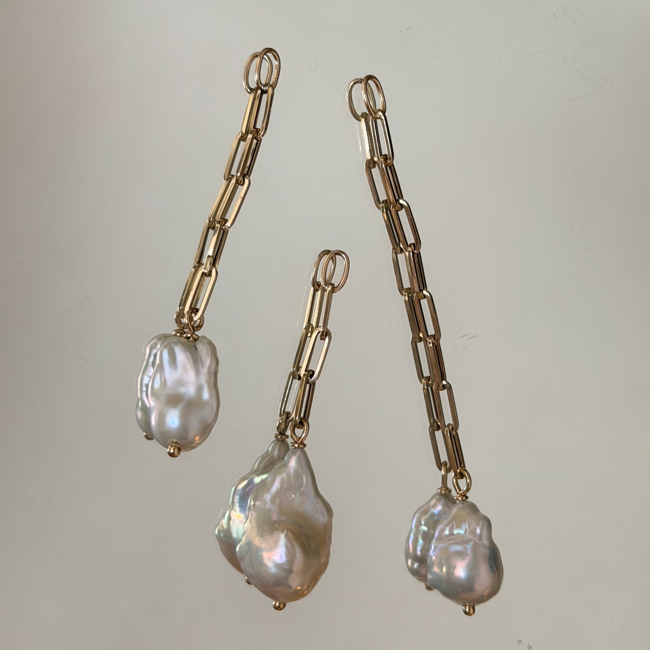 Long Baroque Pearl Chain Motif