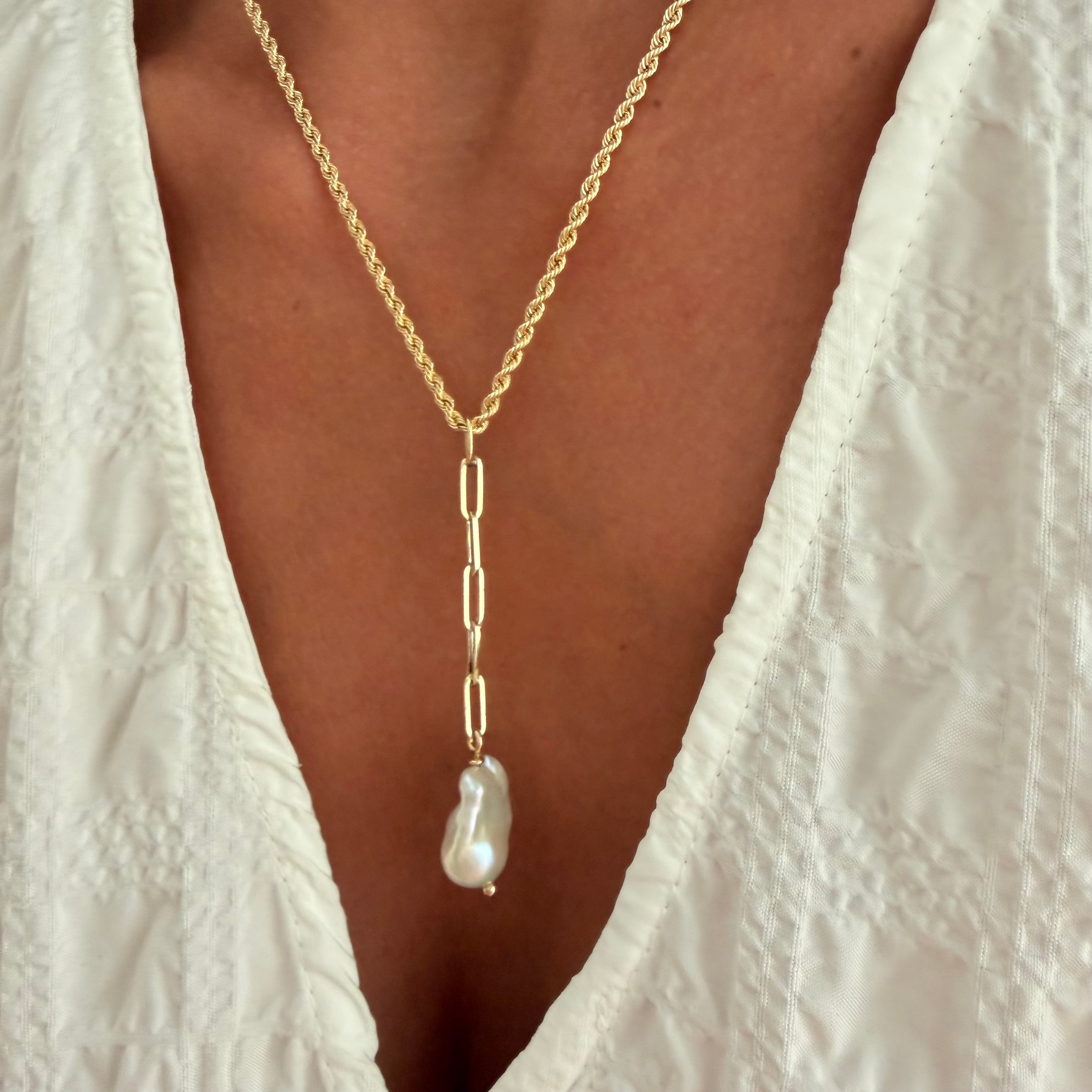 Medium Baroque Pearl Chain Motif