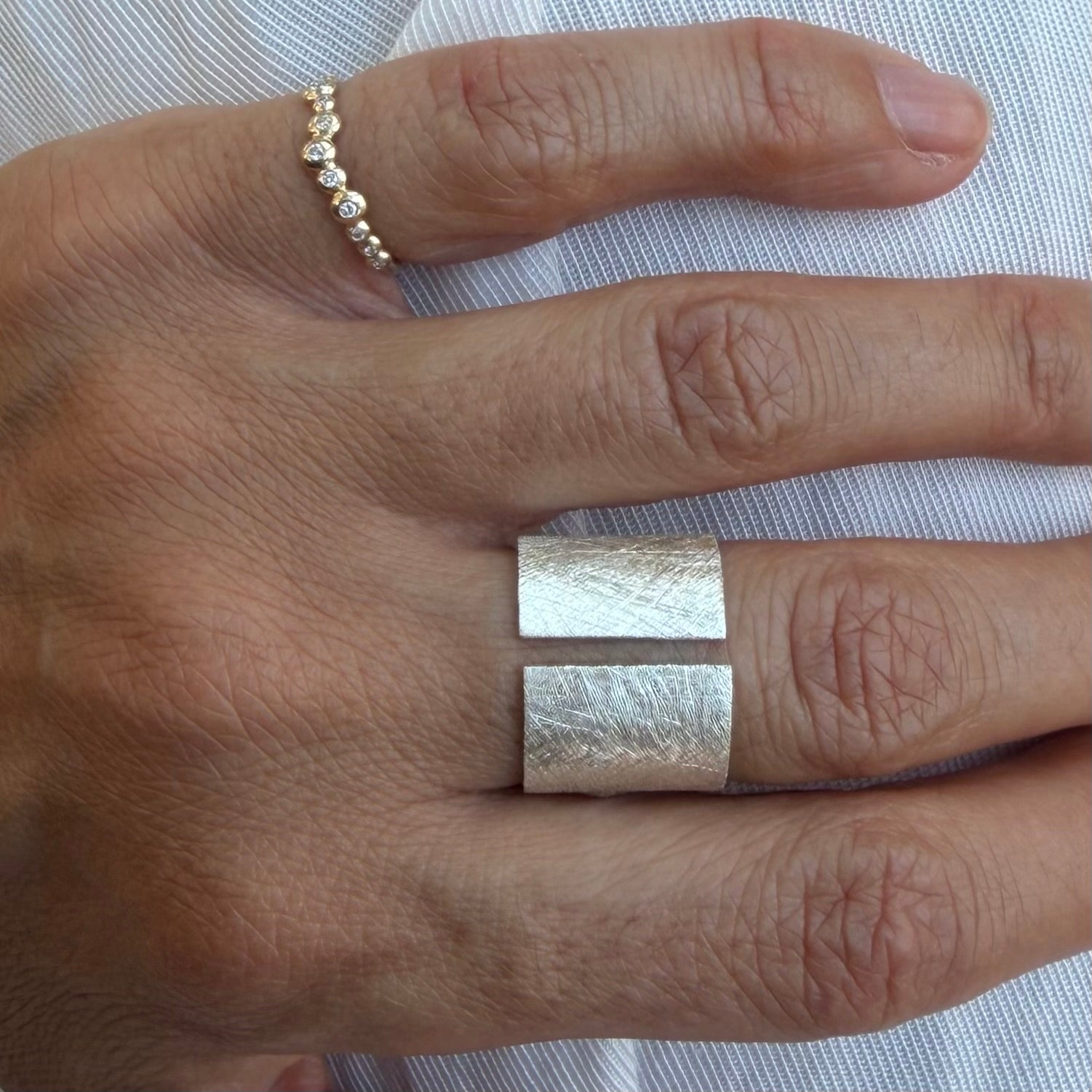Cylinder Medium Ring