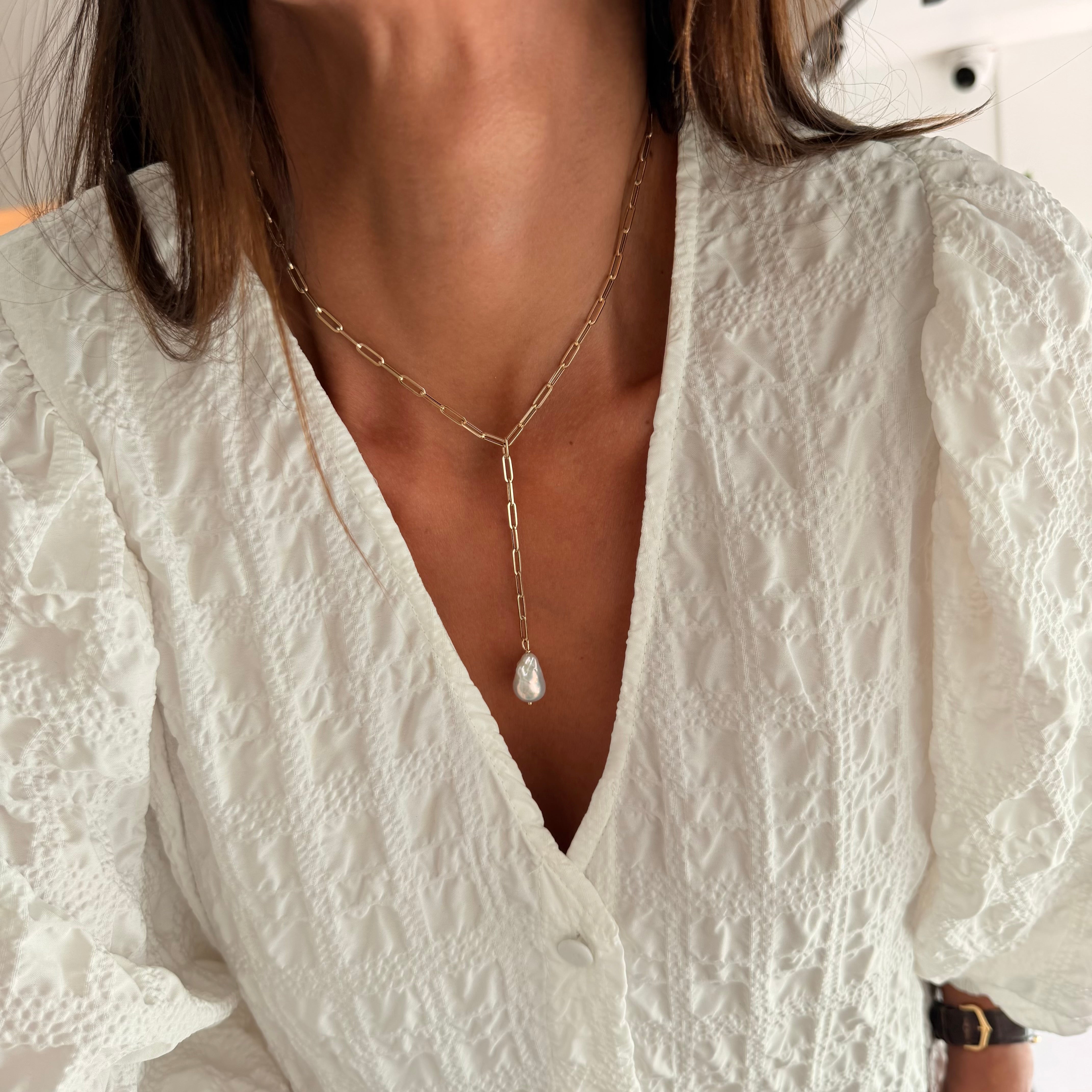 Long Baroque Pearl Chain Motif
