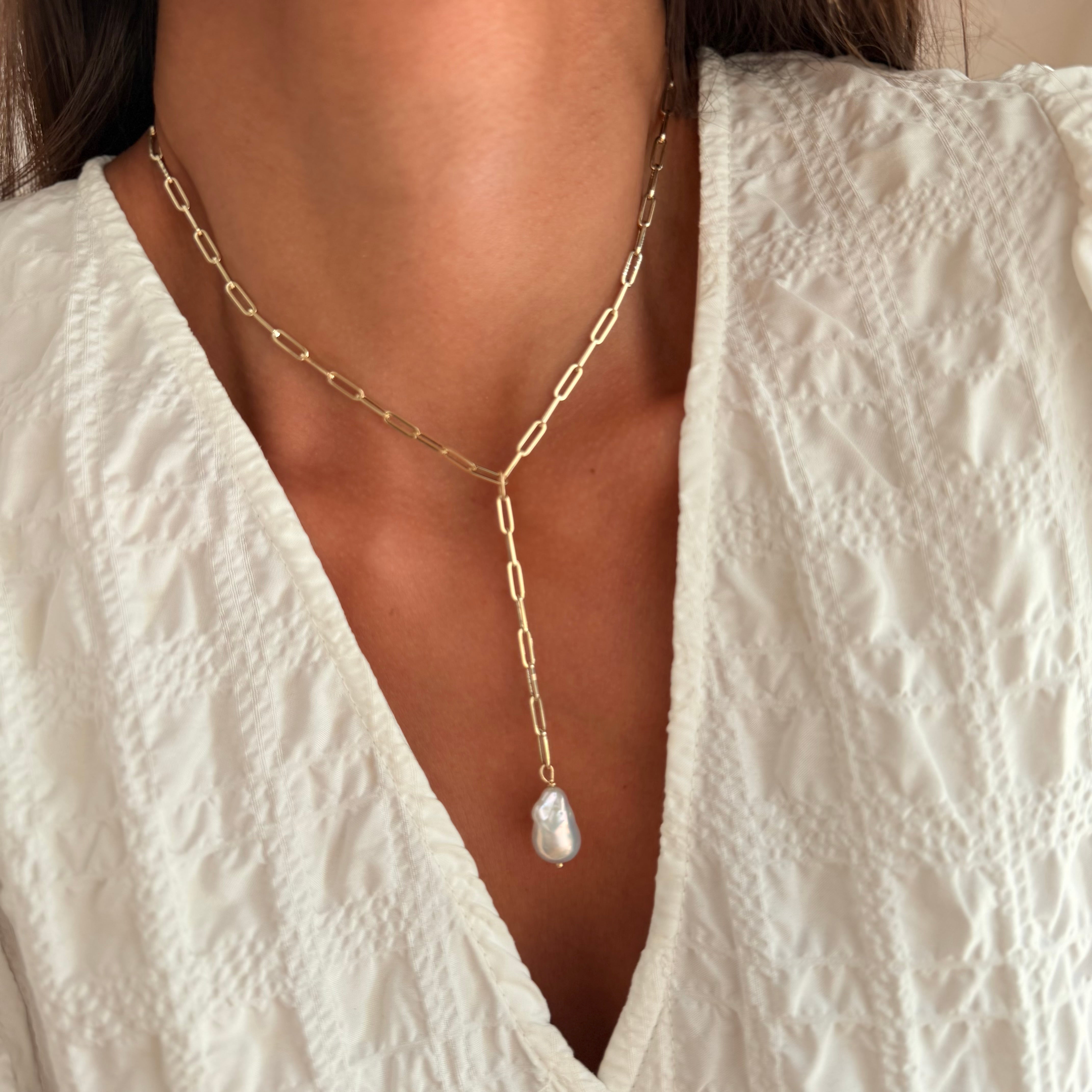 Long Baroque Pearl Chain Motif