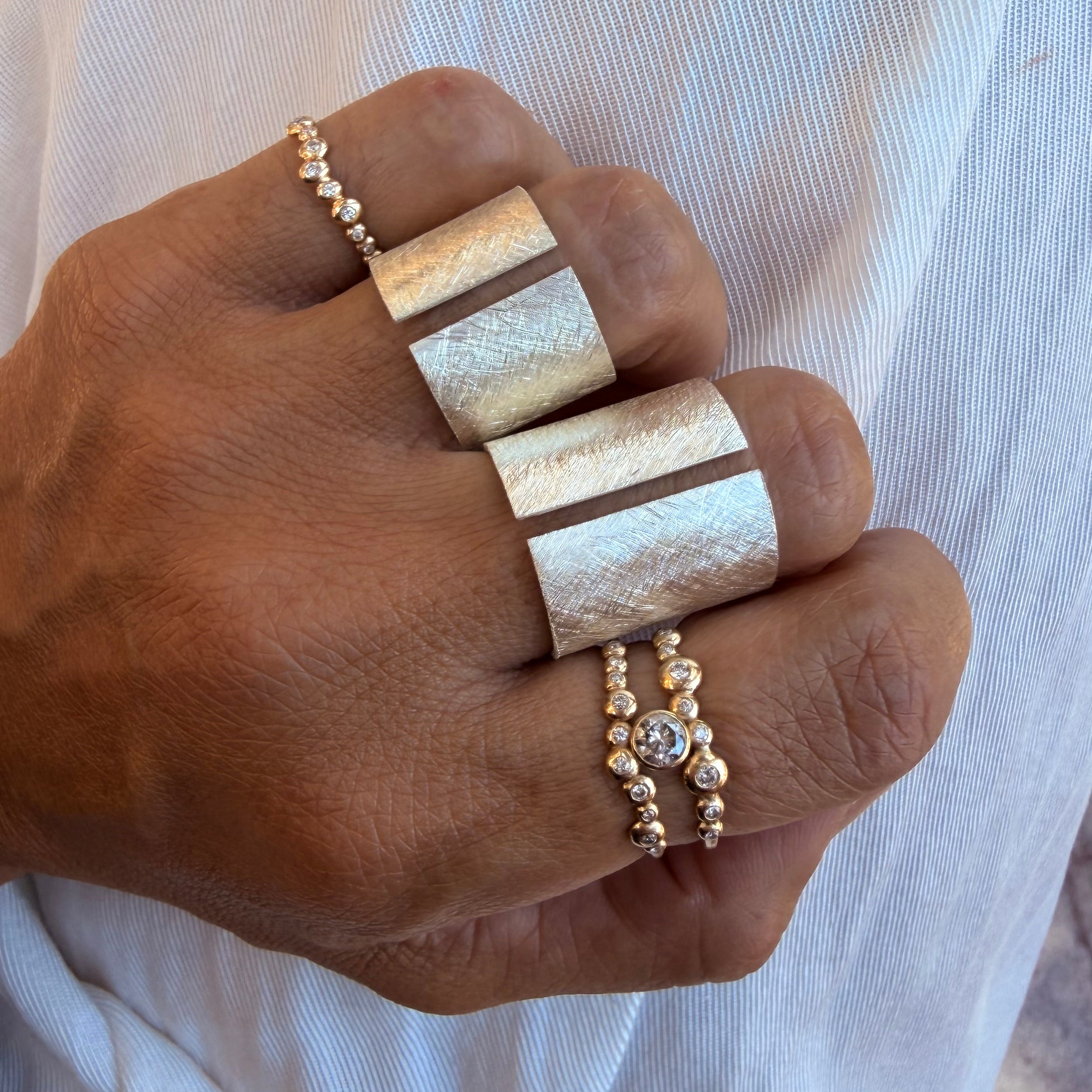 Cylinder Medium Ring