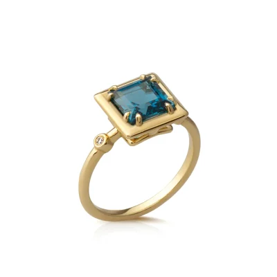 18K Gold square Rhodolite Ring with diamonds